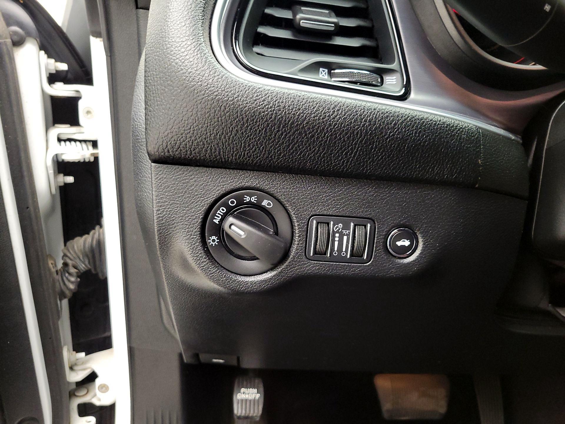 Thumbnail: 2016 Dodge Challenger - 13