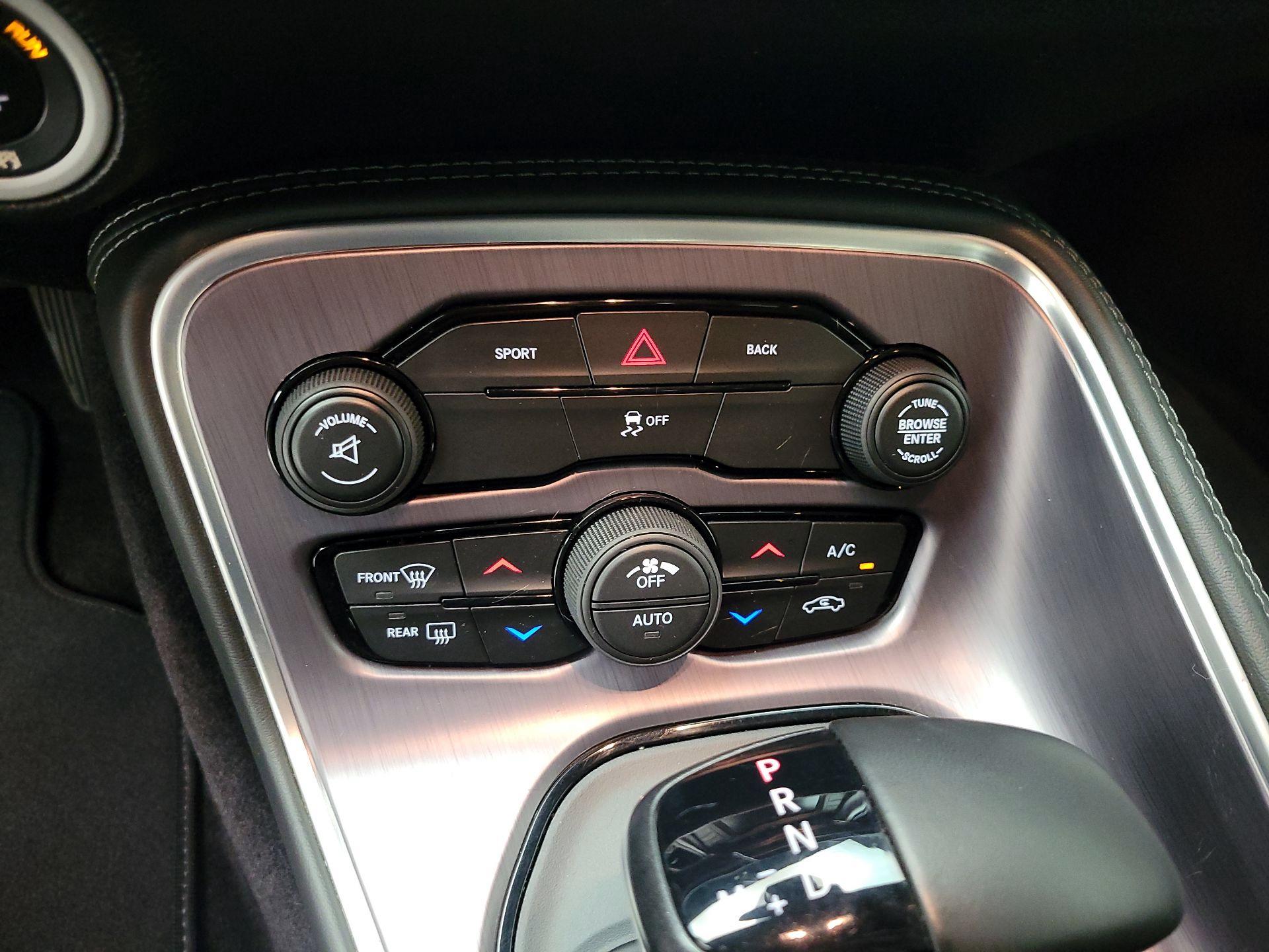 Thumbnail: 2016 Dodge Challenger - 15