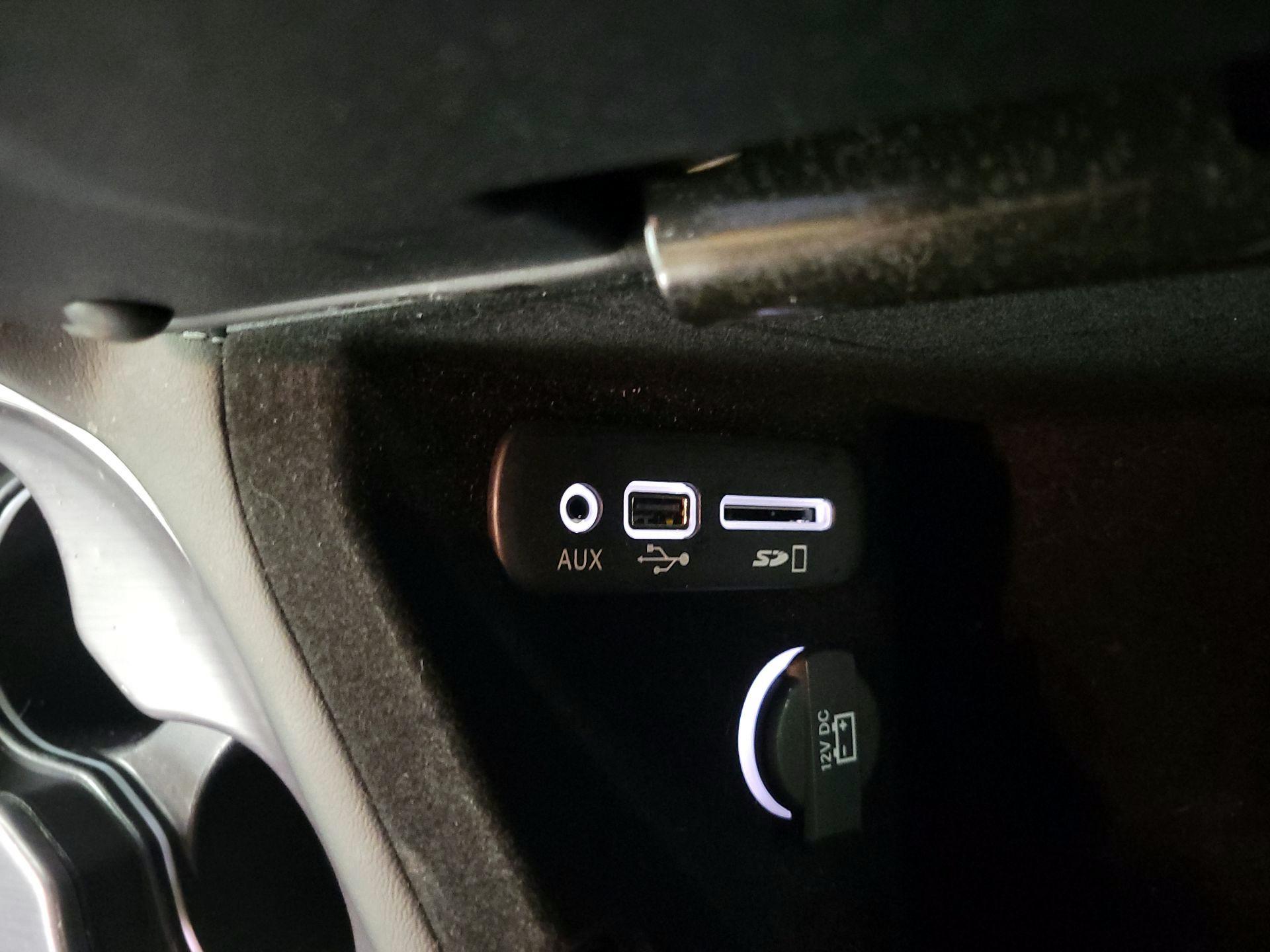 Thumbnail: 2016 Dodge Challenger - 17