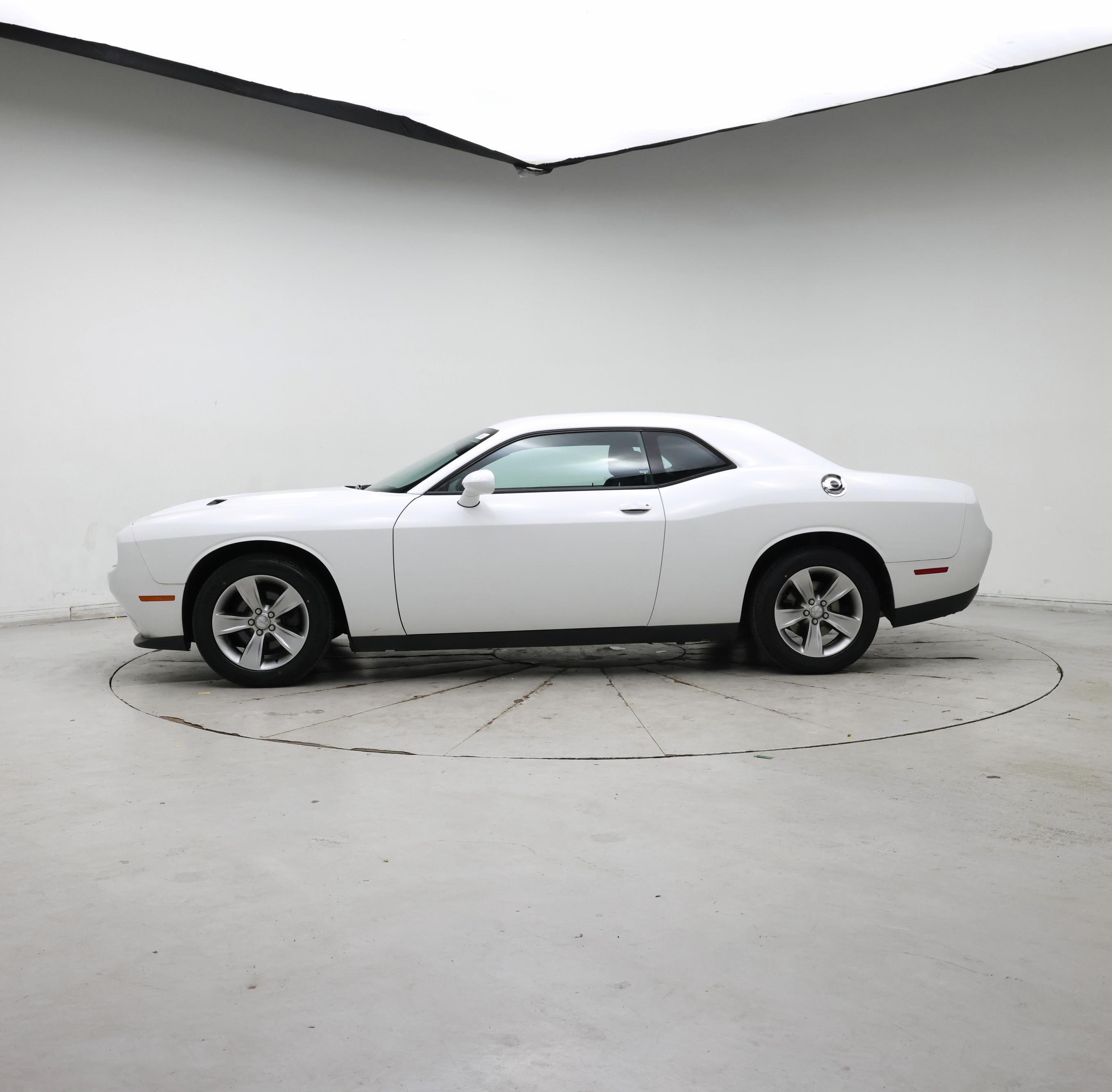 Thumbnail: 2016 Dodge Challenger - 3