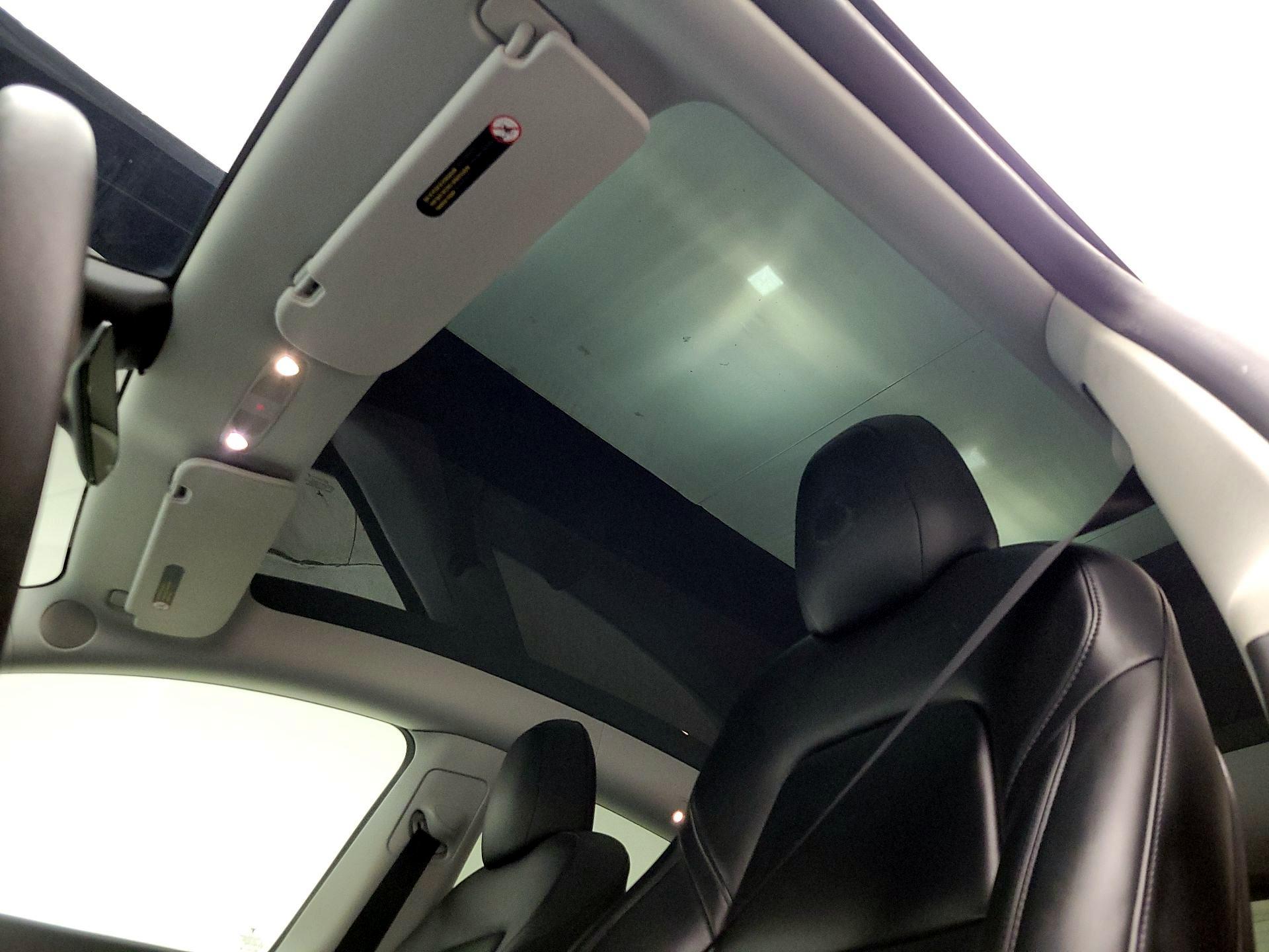 Thumbnail: 2022 Tesla Model Y - 18