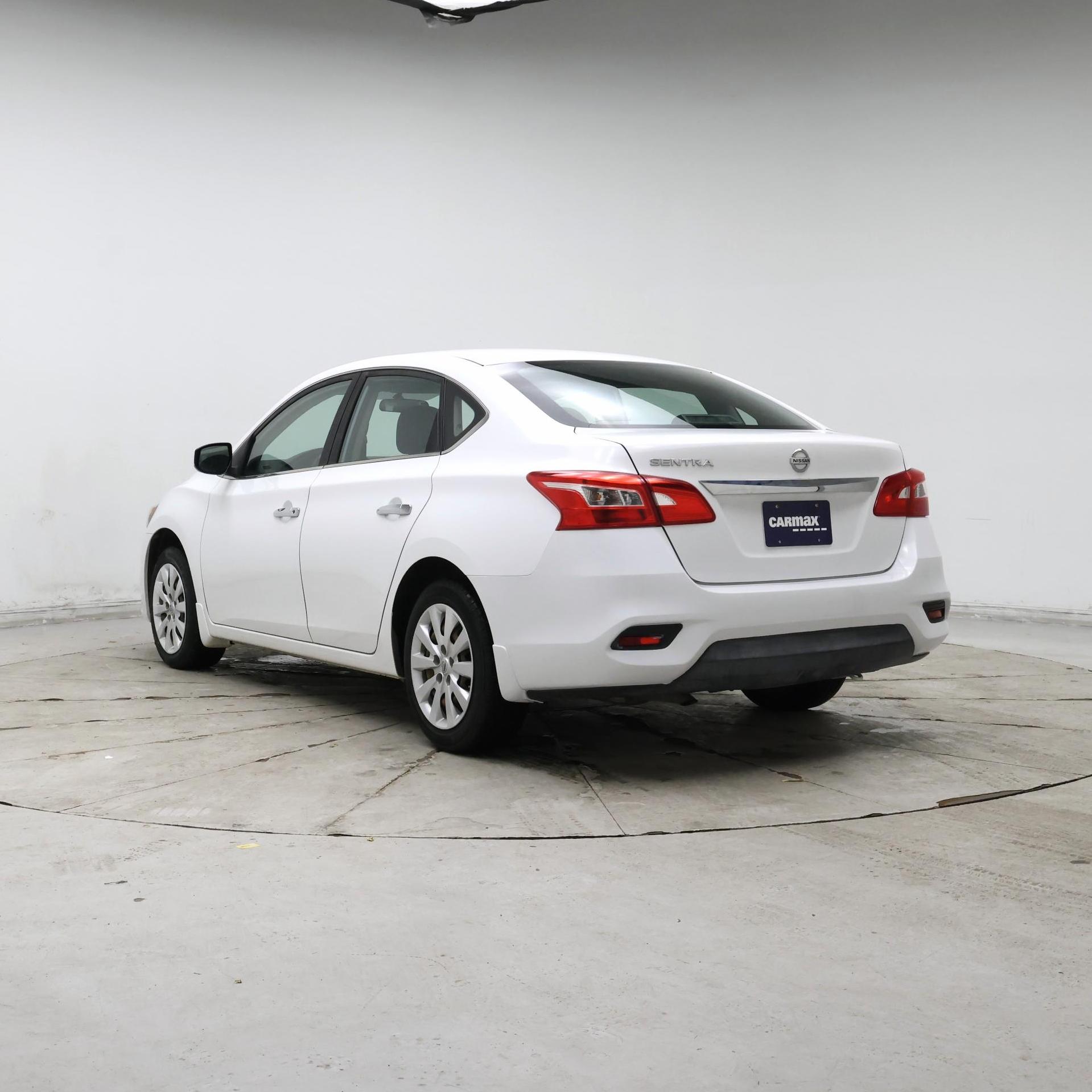 Thumbnail: 2016 Nissan Sentra - 2