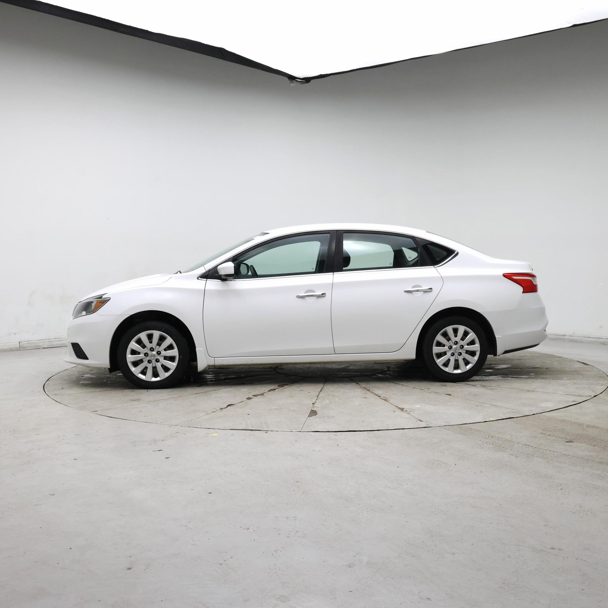 Thumbnail: 2016 Nissan Sentra - 3