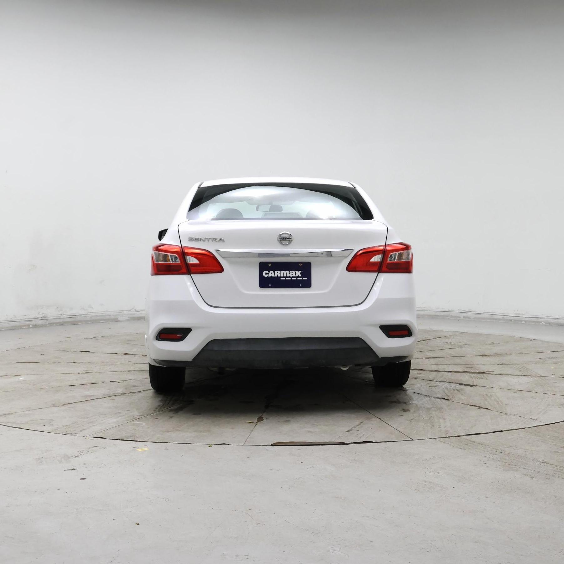 Thumbnail: 2016 Nissan Sentra - 6