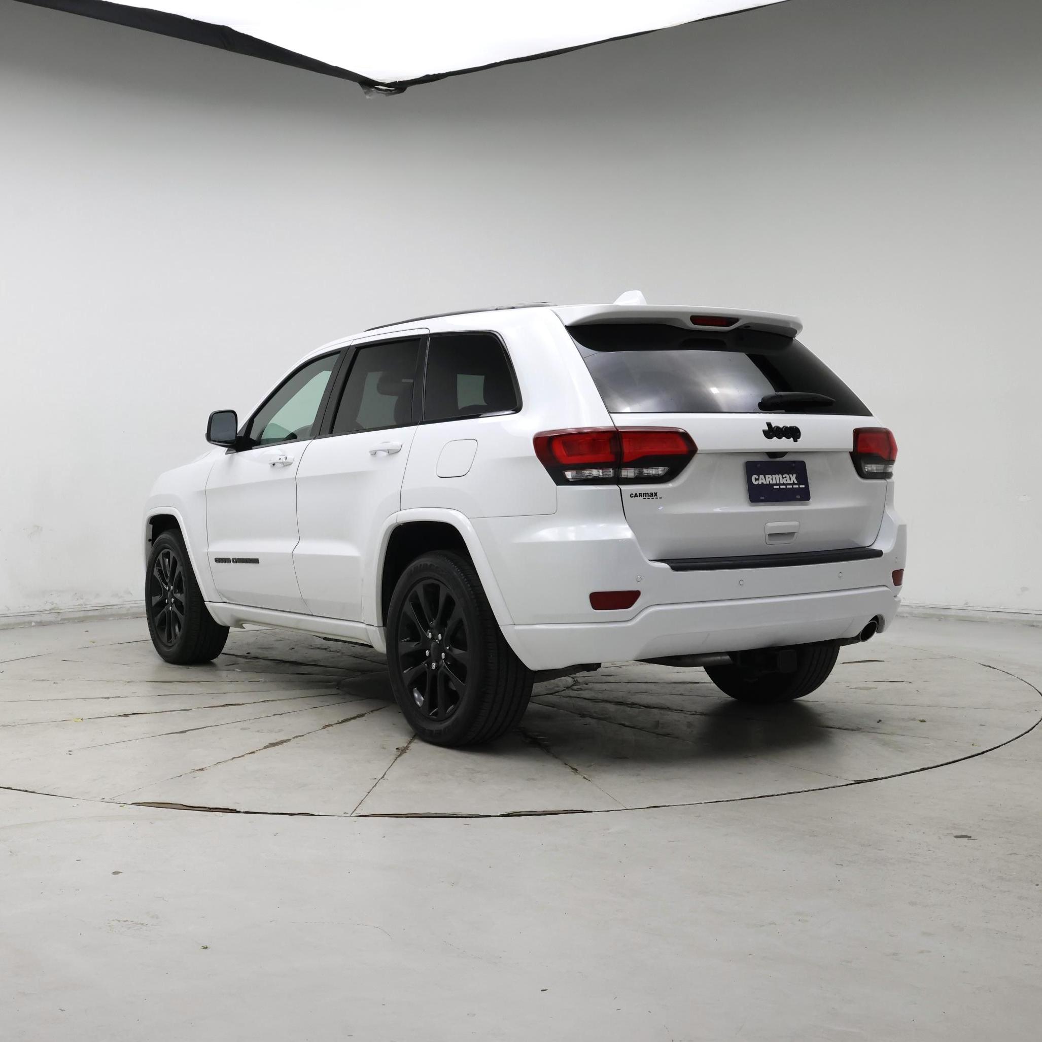 Thumbnail: 2019 Jeep Grand Cherokee - 2