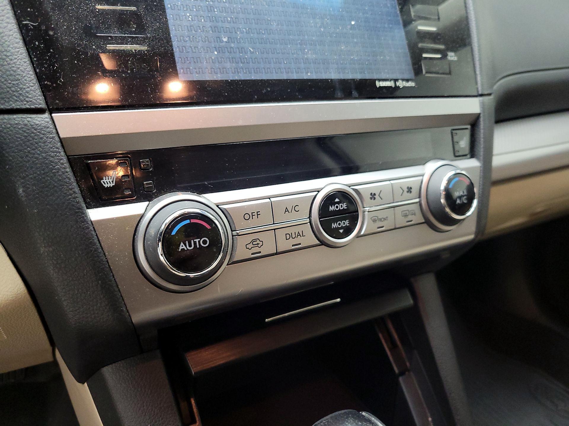 Thumbnail: 2016 Subaru Outback - 16