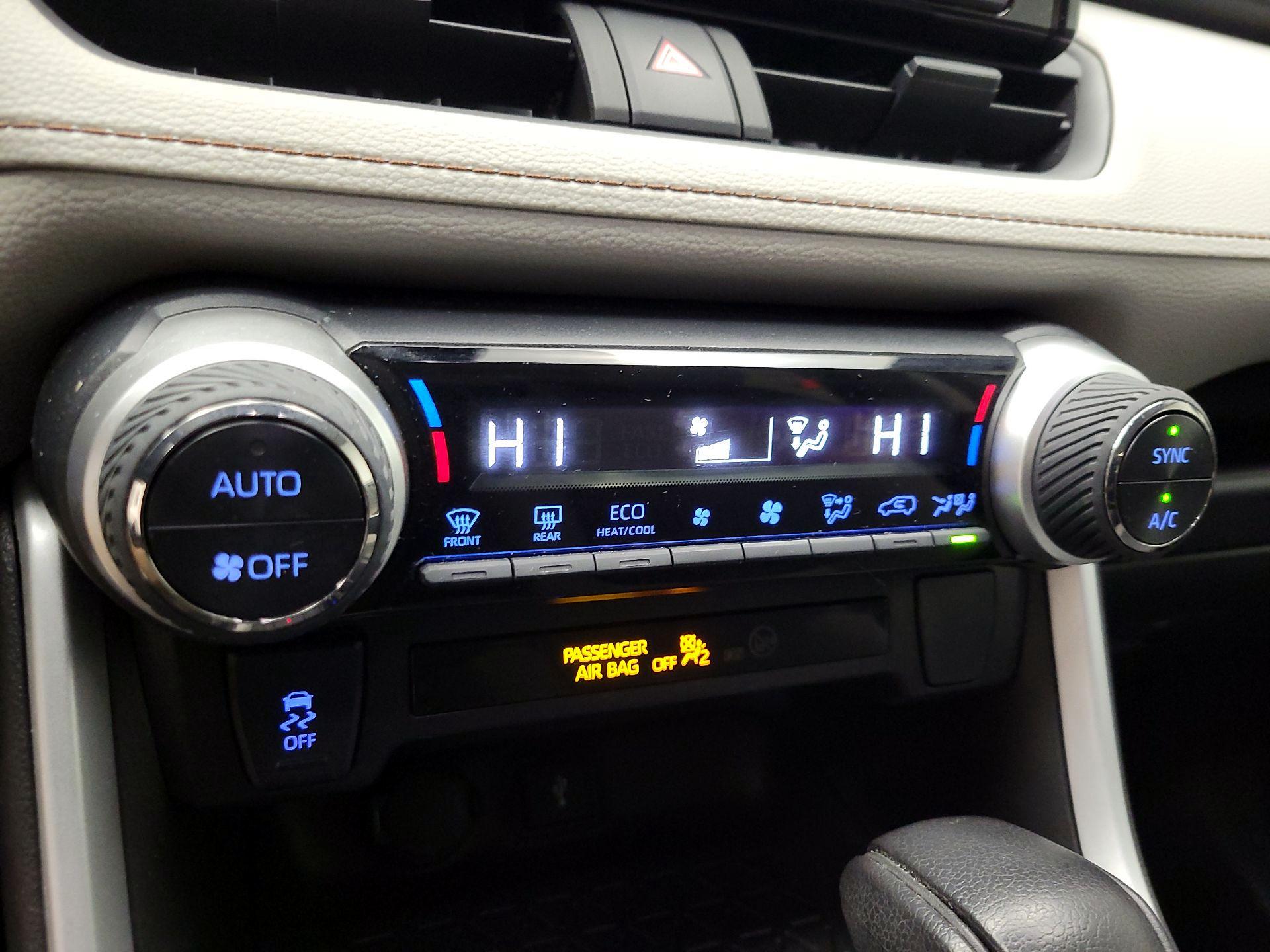 Thumbnail: 2022 Toyota RAV4 - 16