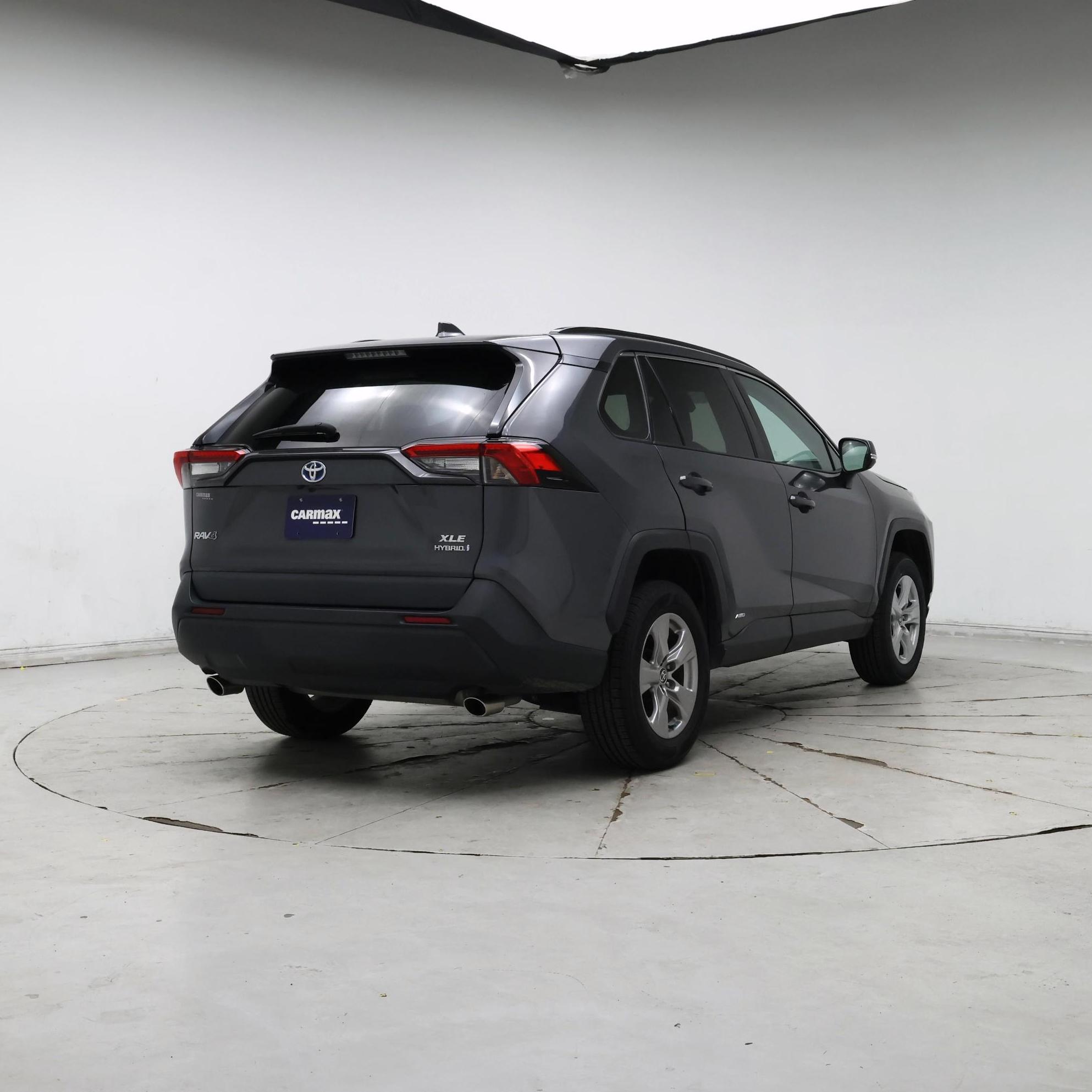 Thumbnail: 2022 Toyota RAV4 - 8