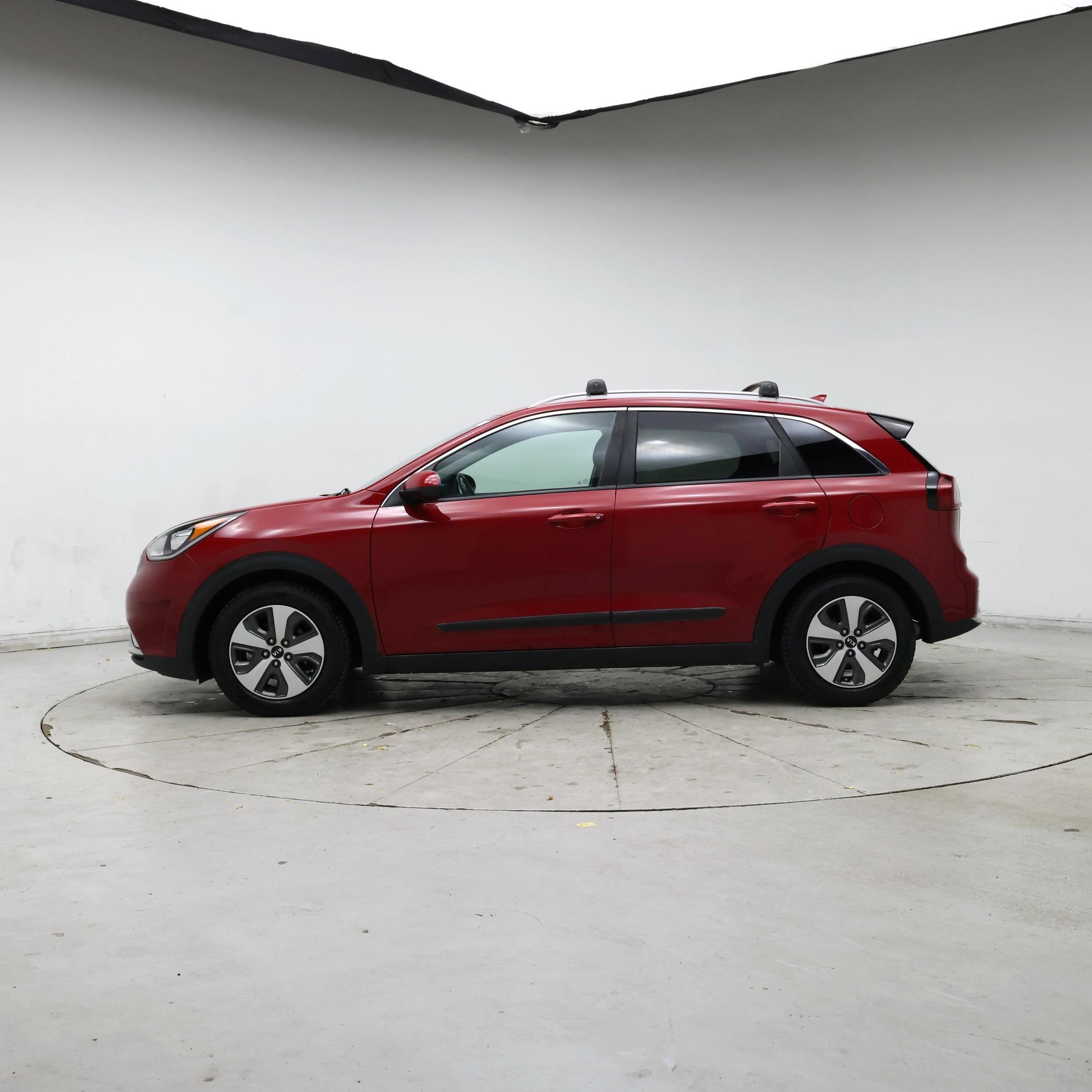 Thumbnail: 2018 Kia Niro - 3