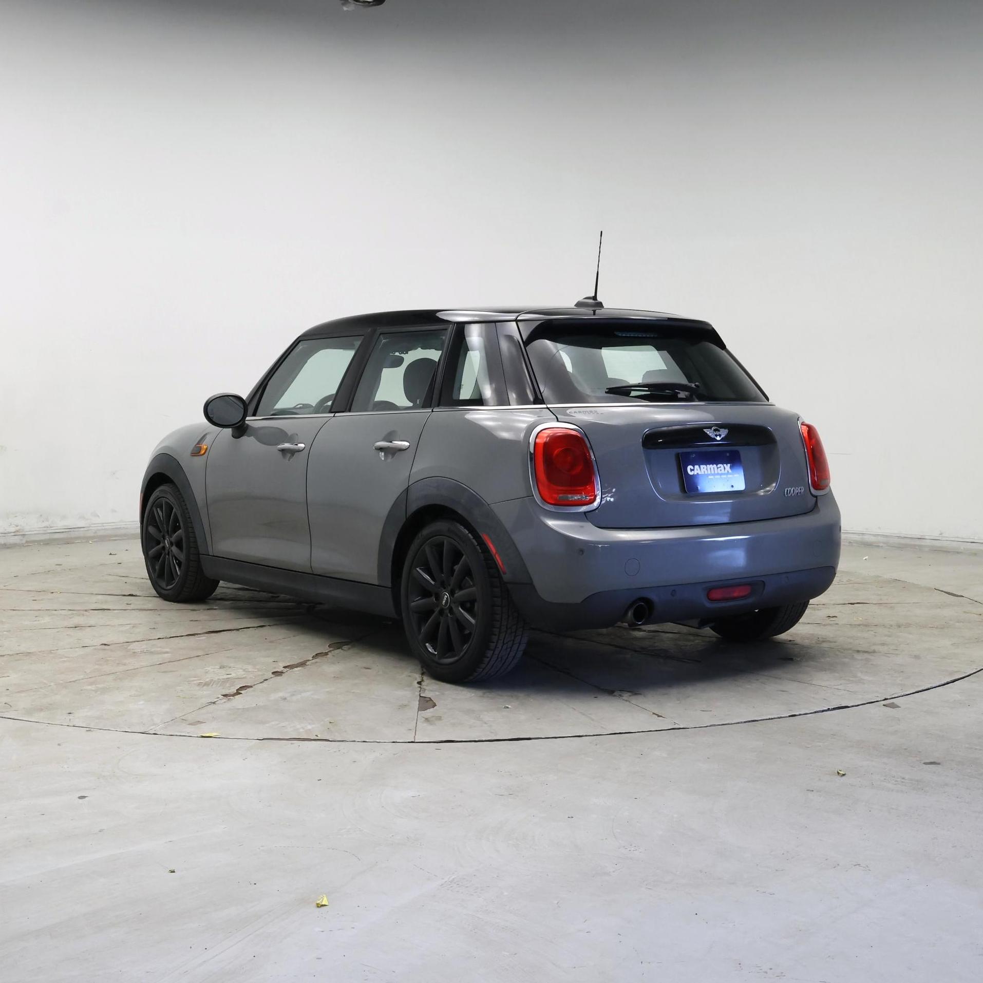 Thumbnail: 2016 MINI Cooper Hardtop - 2