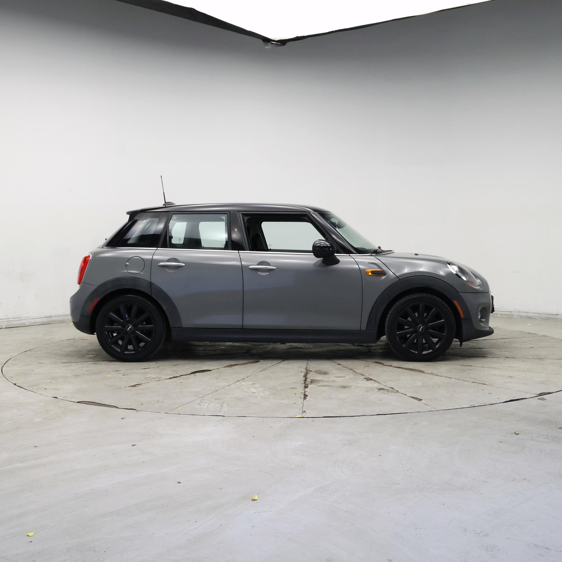 Thumbnail: 2016 MINI Cooper Hardtop - 7