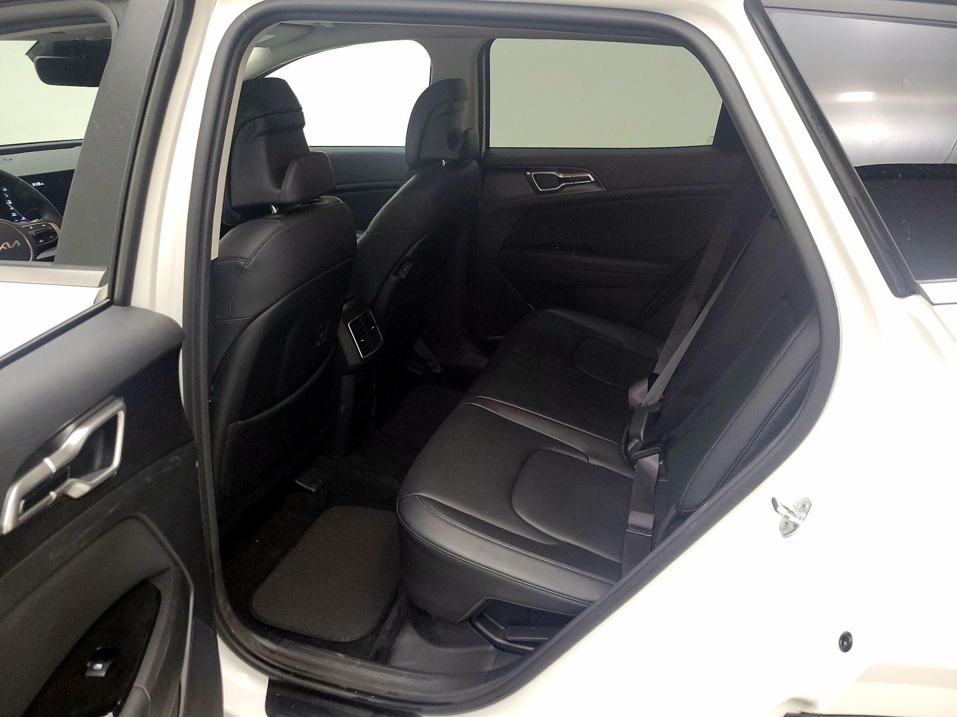 Thumbnail: 2023 Kia Sportage - 20