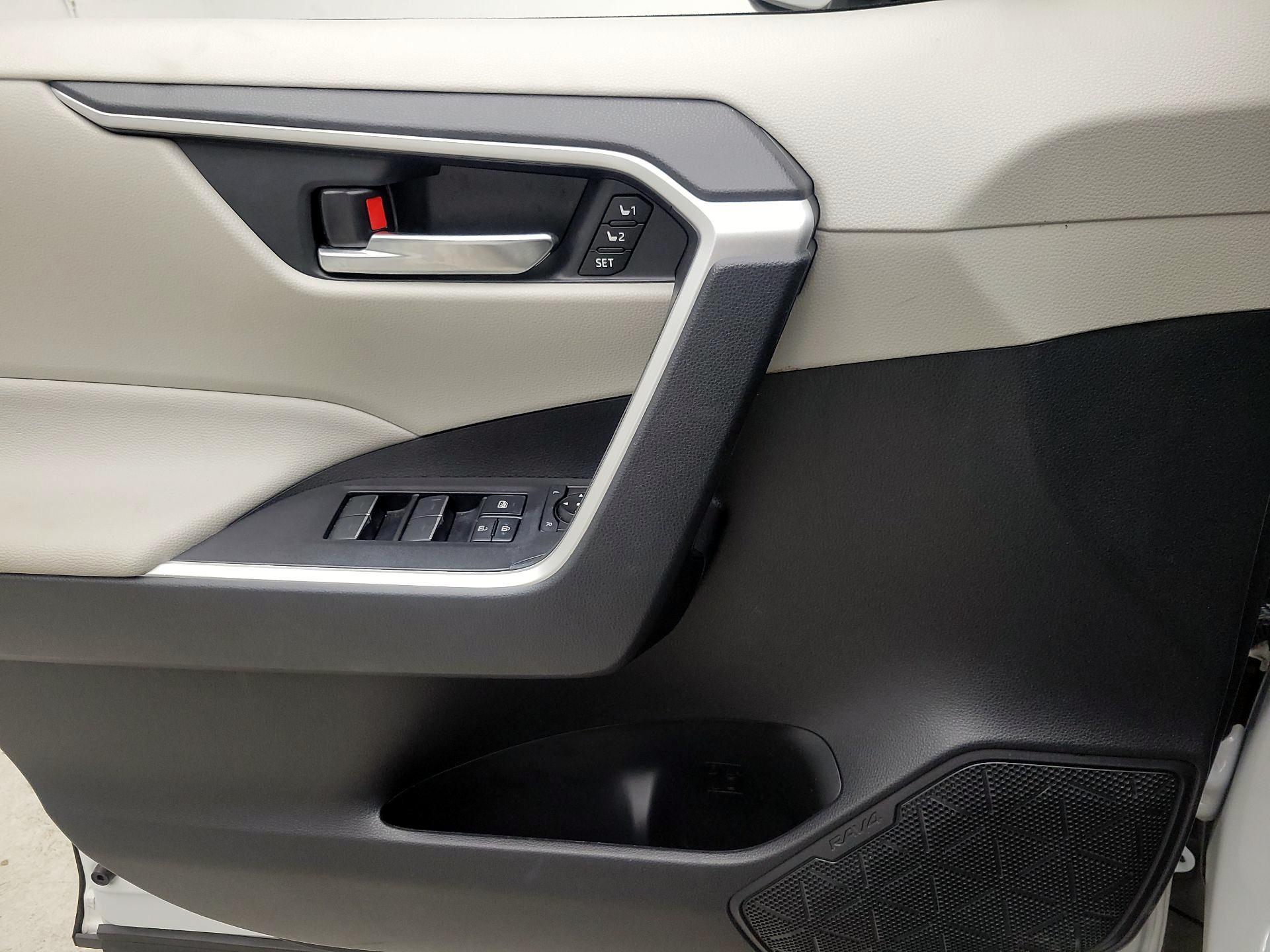 Thumbnail: 2023 Toyota RAV4 - 12