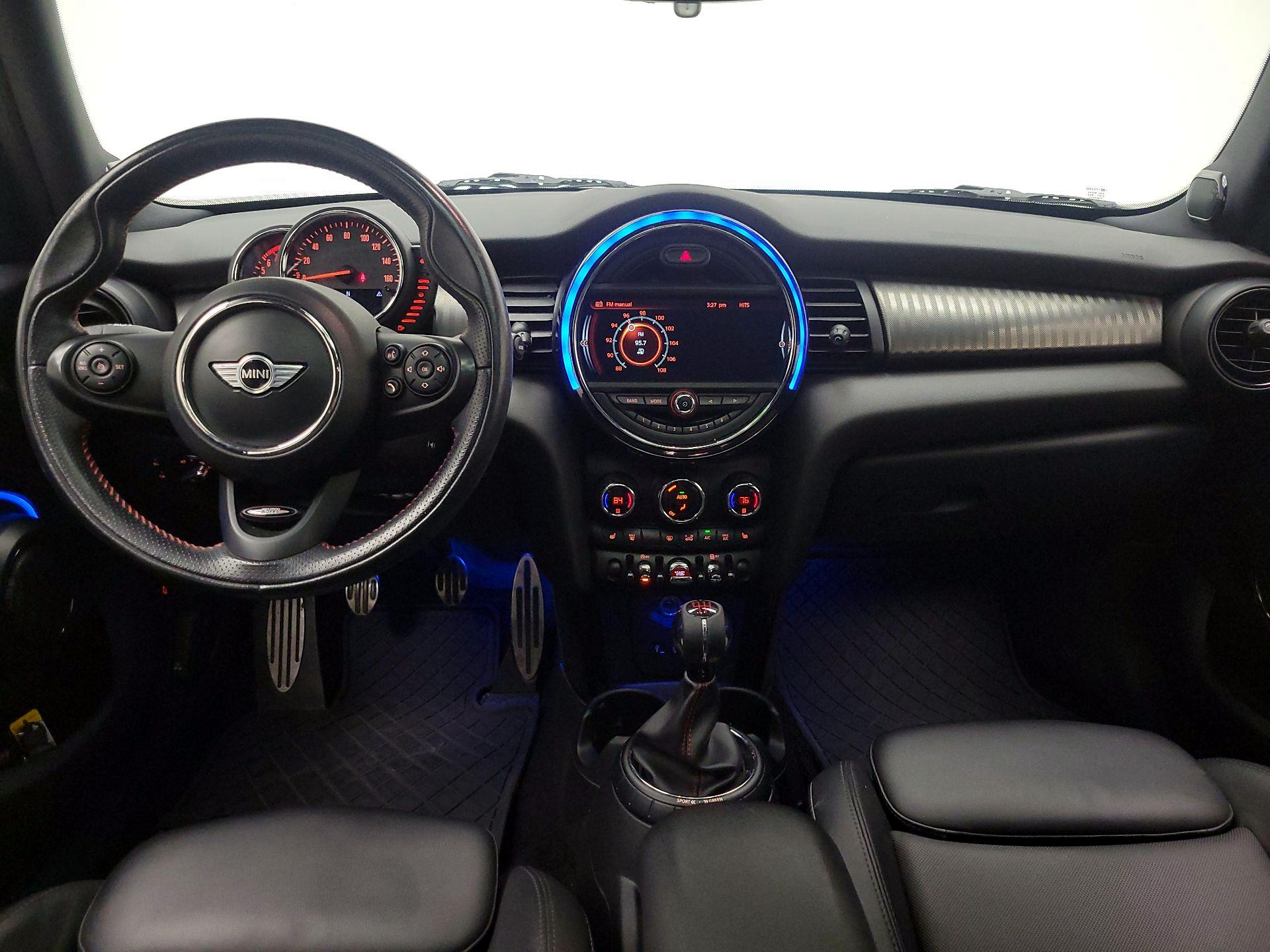 Thumbnail: 2016 MINI Cooper Hardtop - 9