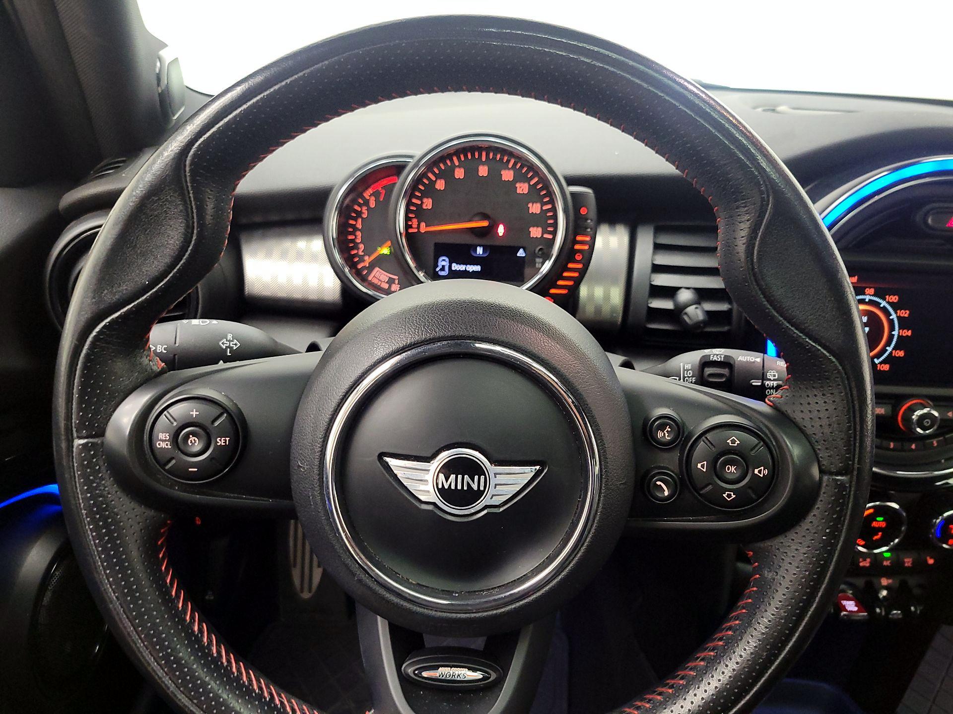Thumbnail: 2016 MINI Cooper Hardtop - 19