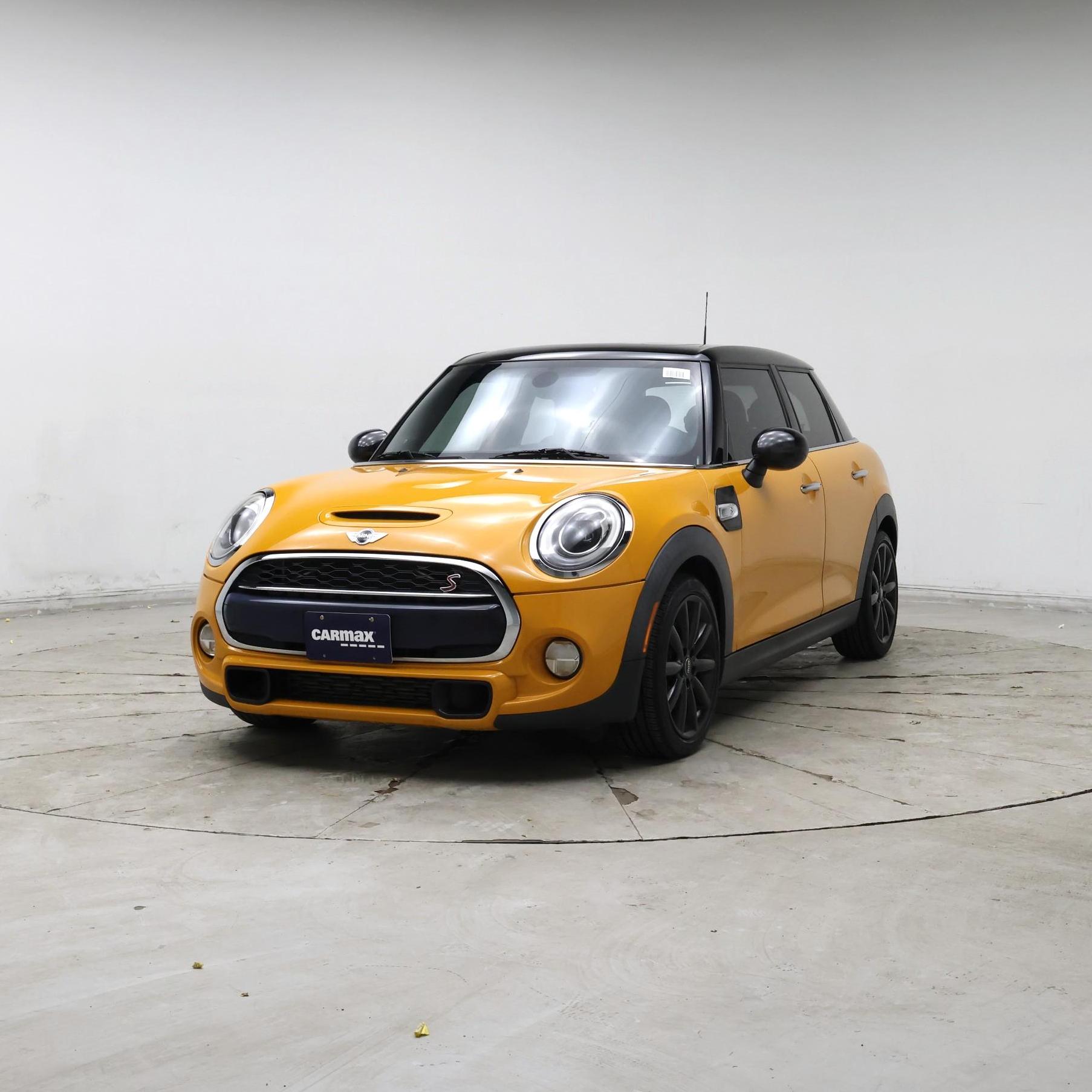 Thumbnail: 2016 MINI Cooper Hardtop - 4