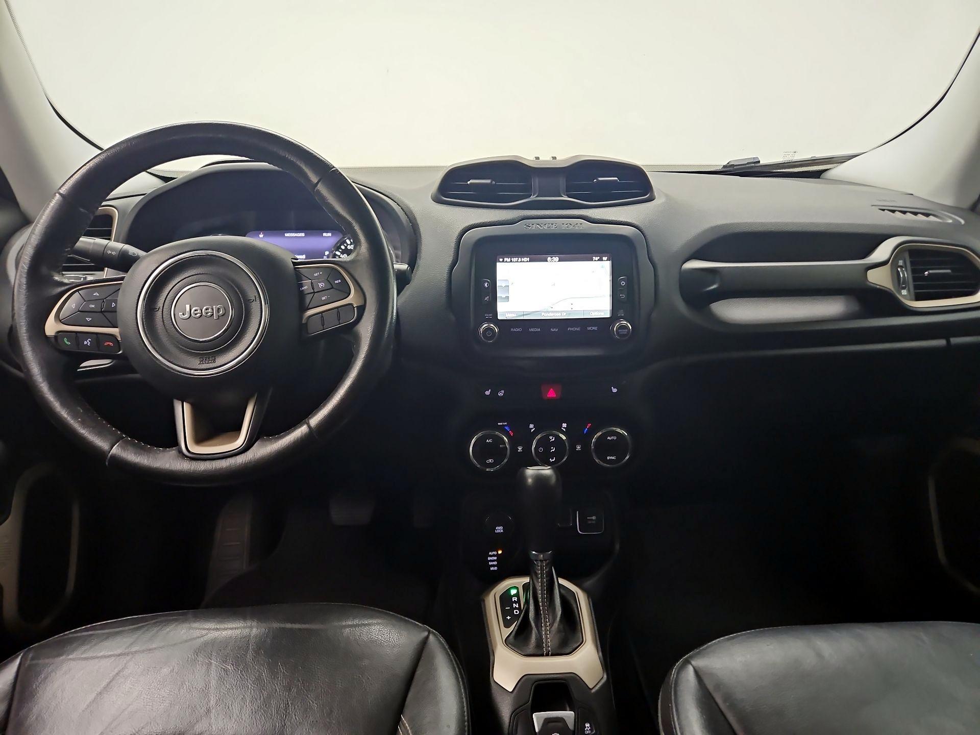 Thumbnail: 2015 Jeep Renegade - 9