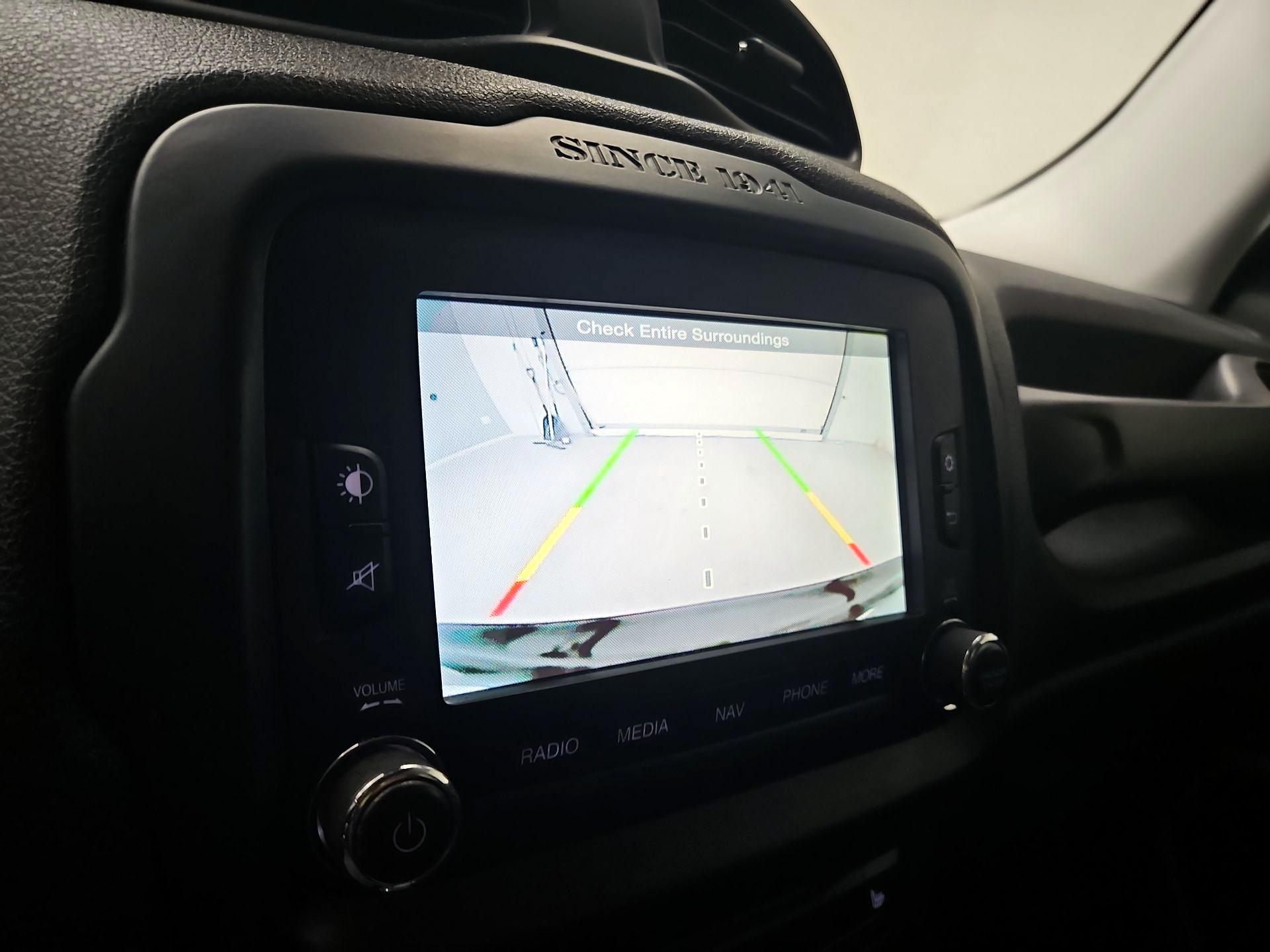 Thumbnail: 2015 Jeep Renegade - 15