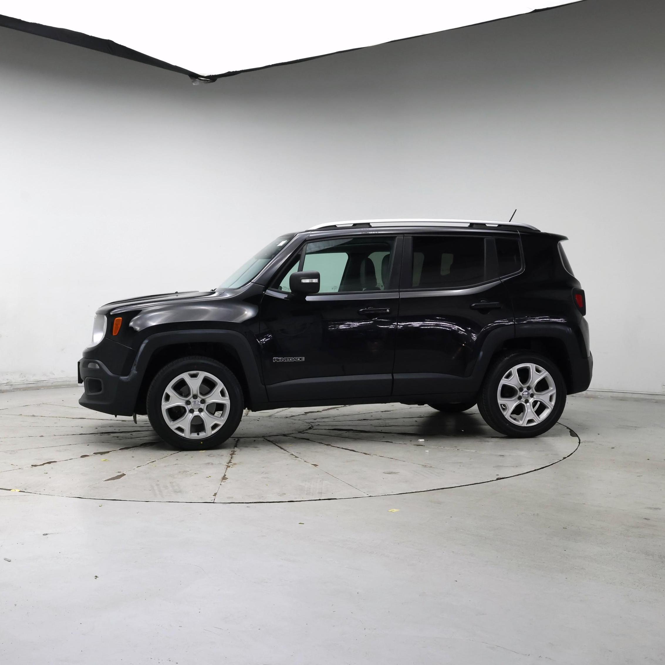 Thumbnail: 2015 Jeep Renegade - 3