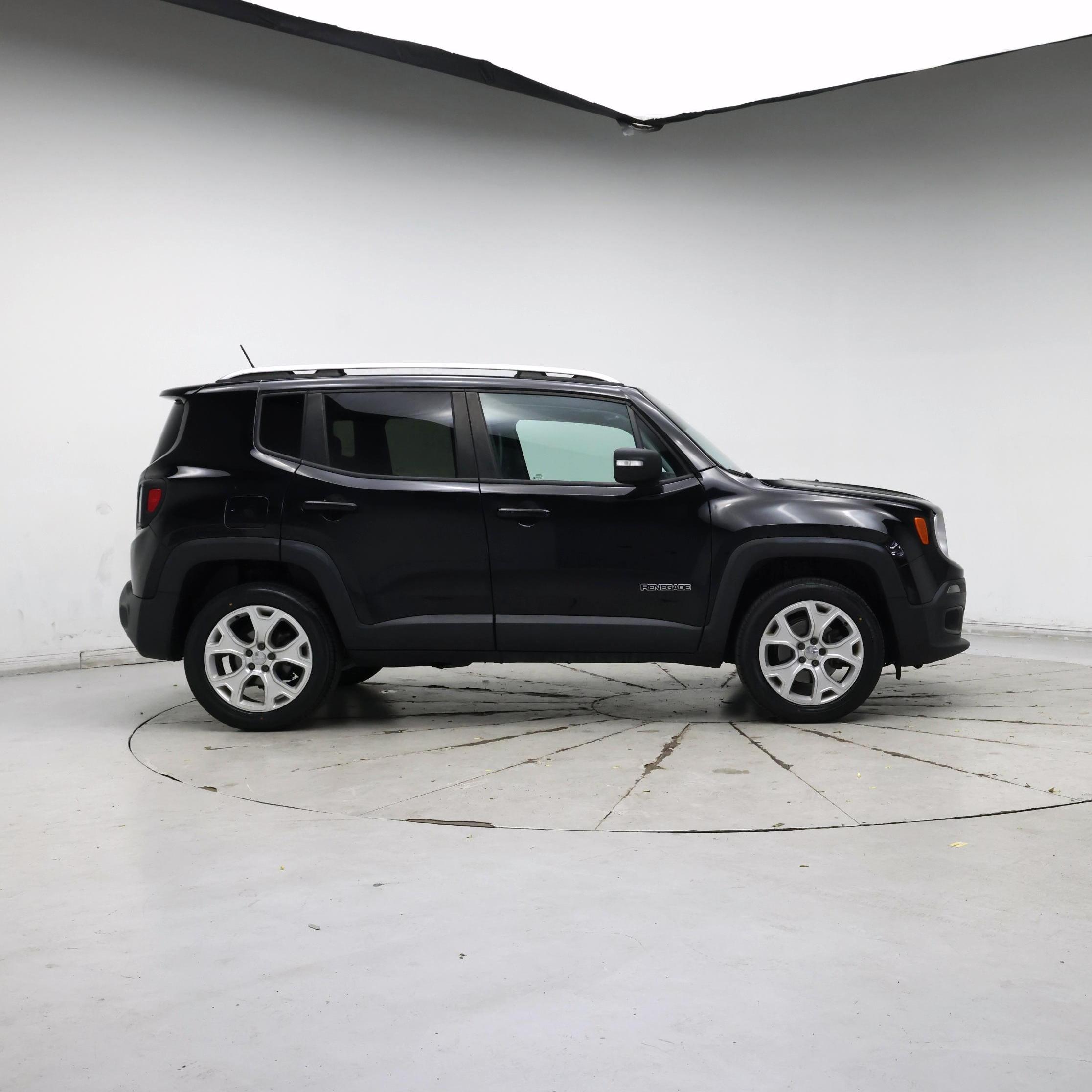 Thumbnail: 2015 Jeep Renegade - 7