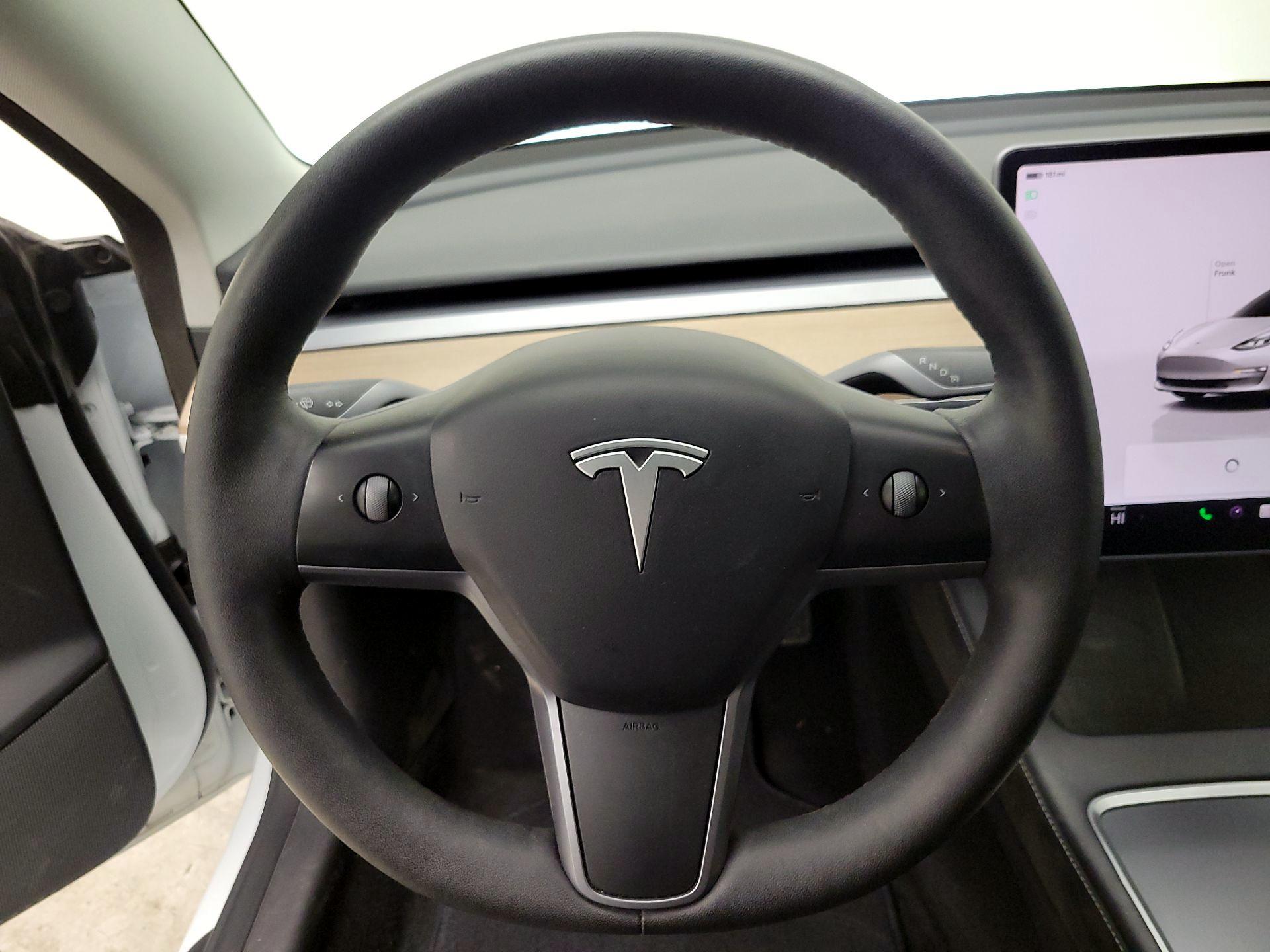 Thumbnail: 2023 Tesla Model 3 - 10