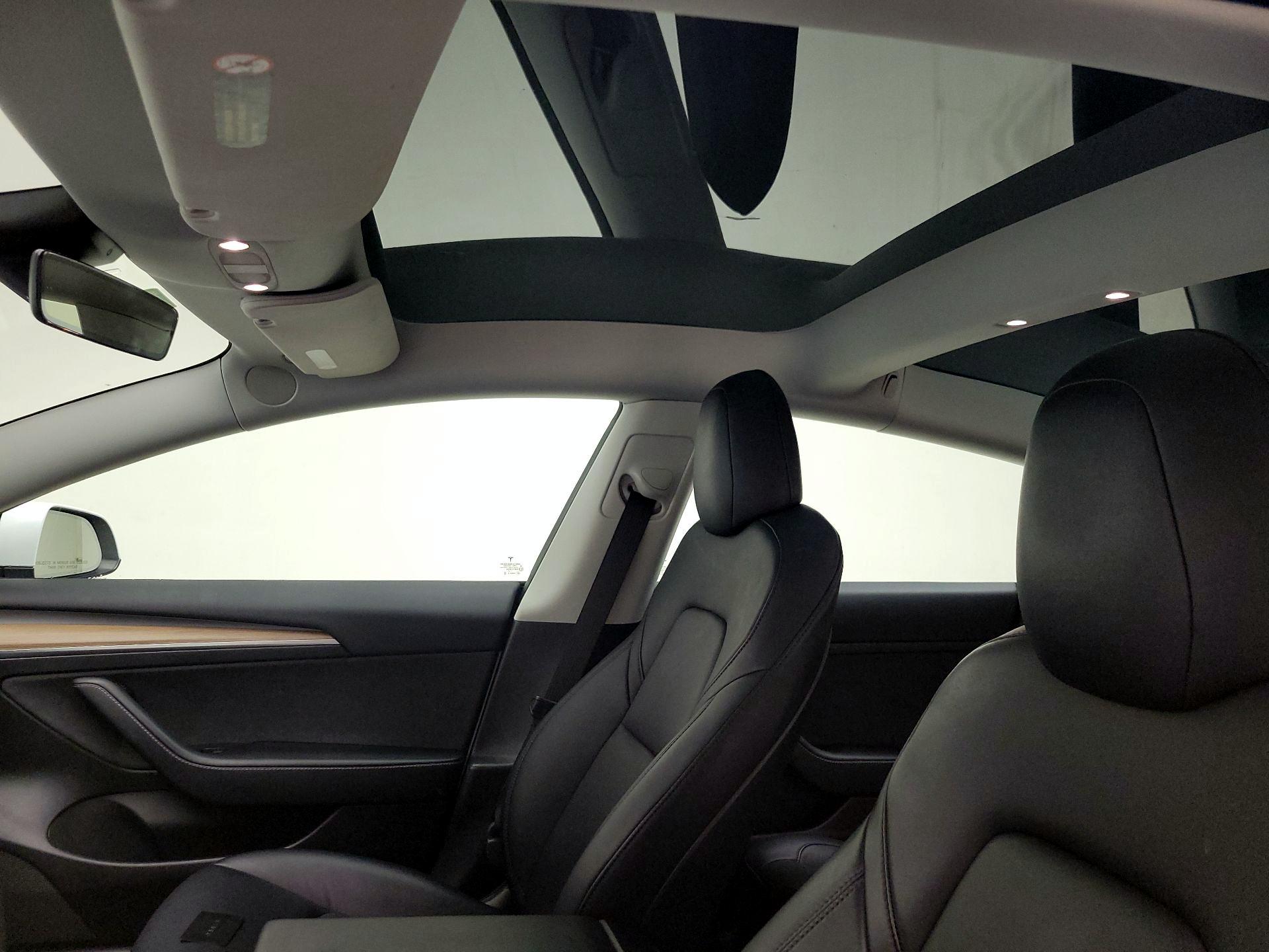 Thumbnail: 2023 Tesla Model 3 - 19