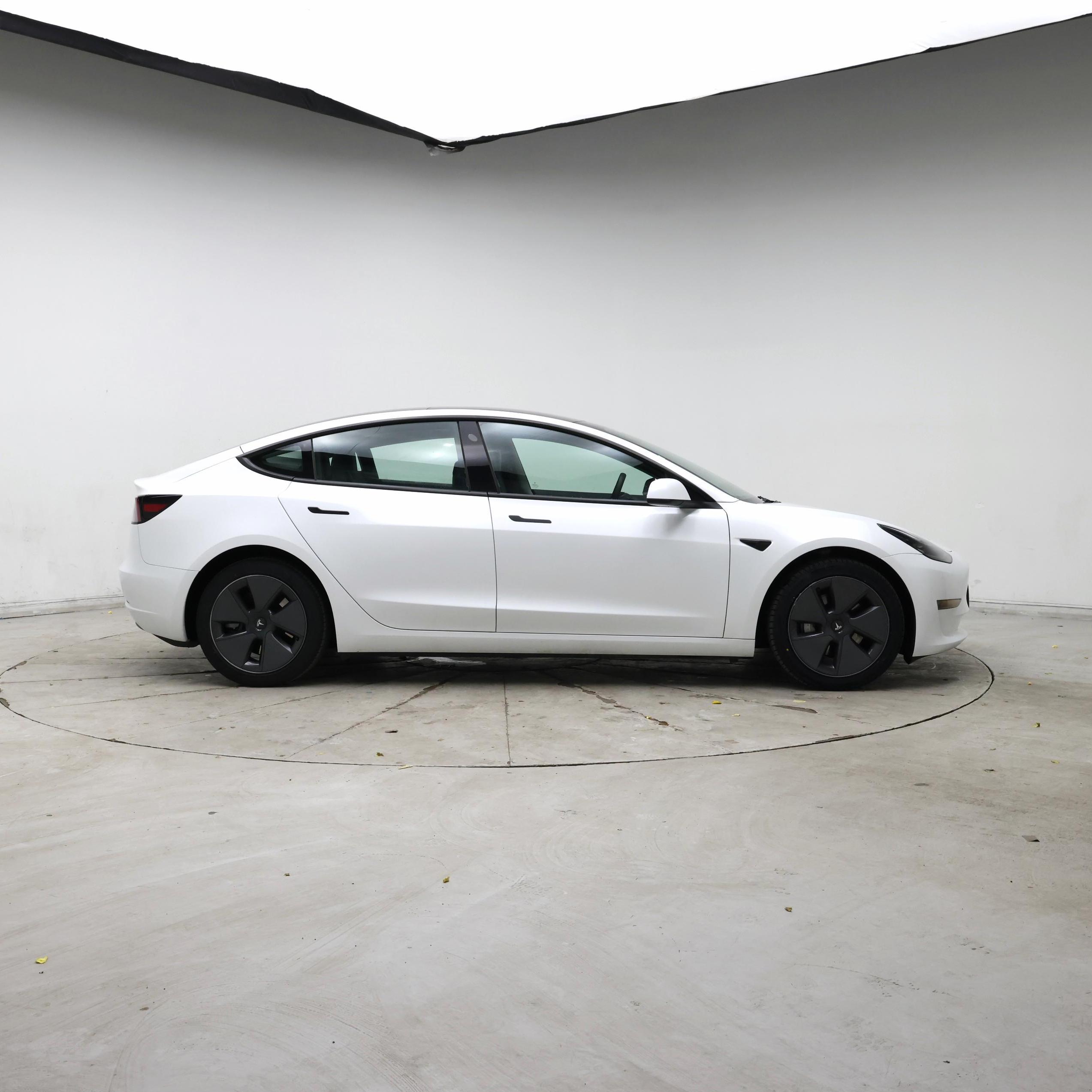 Thumbnail: 2023 Tesla Model 3 - 7