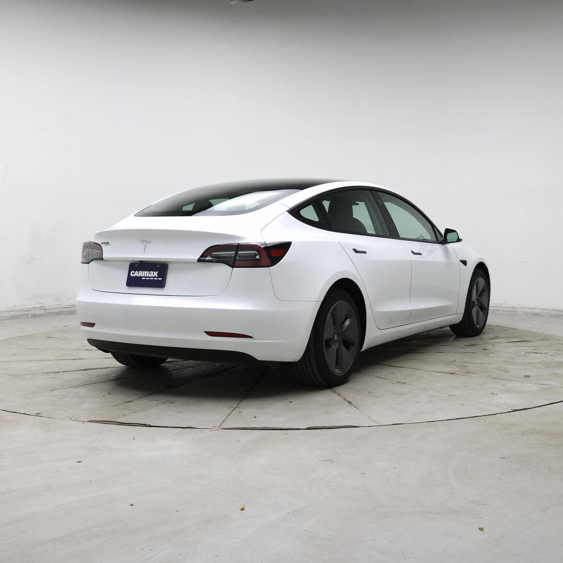 Thumbnail: 2023 Tesla Model 3 - 8