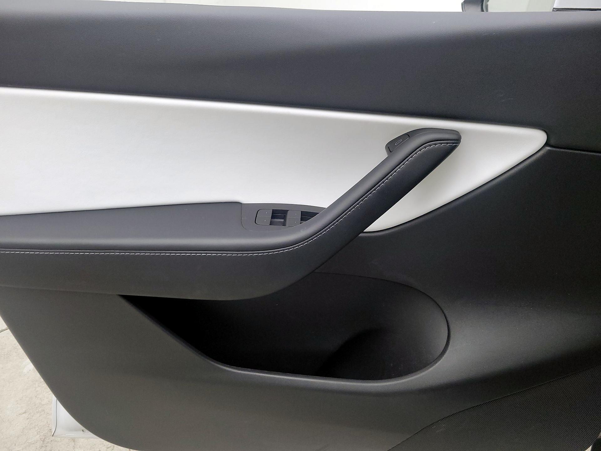 Thumbnail: 2022 Tesla Model Y - 12