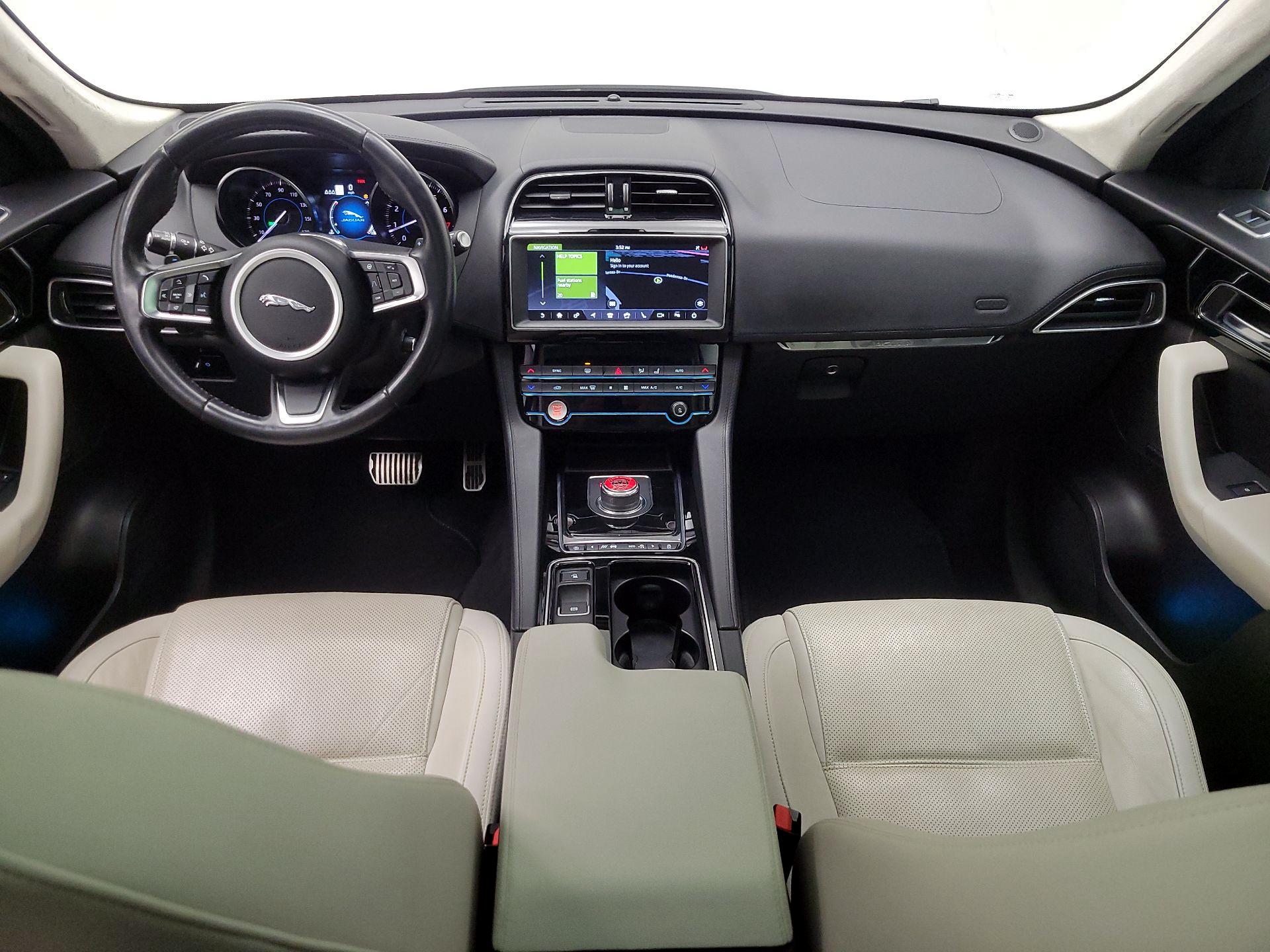 Thumbnail: 2019 Jaguar F-Pace - 9