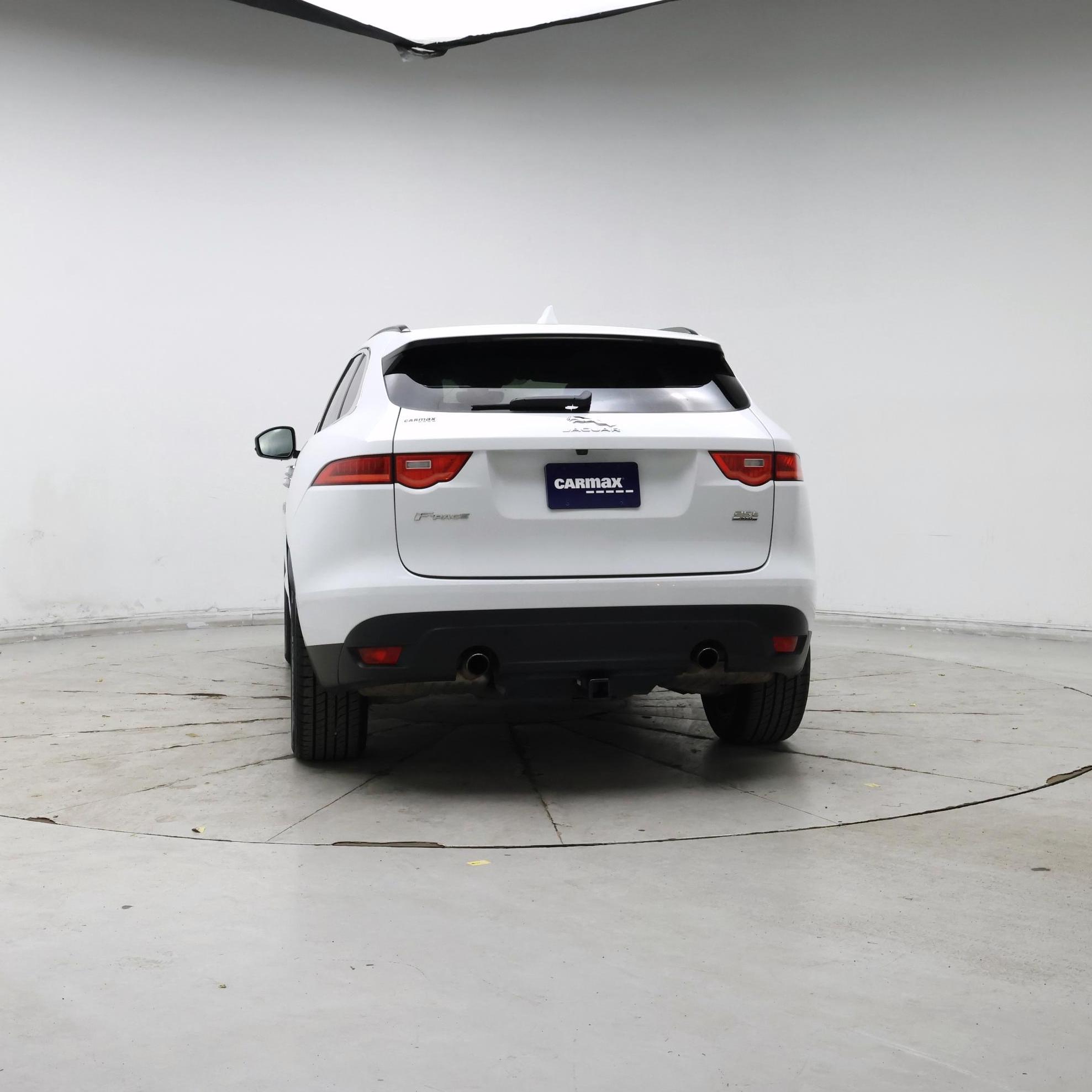 Thumbnail: 2019 Jaguar F-Pace - 6