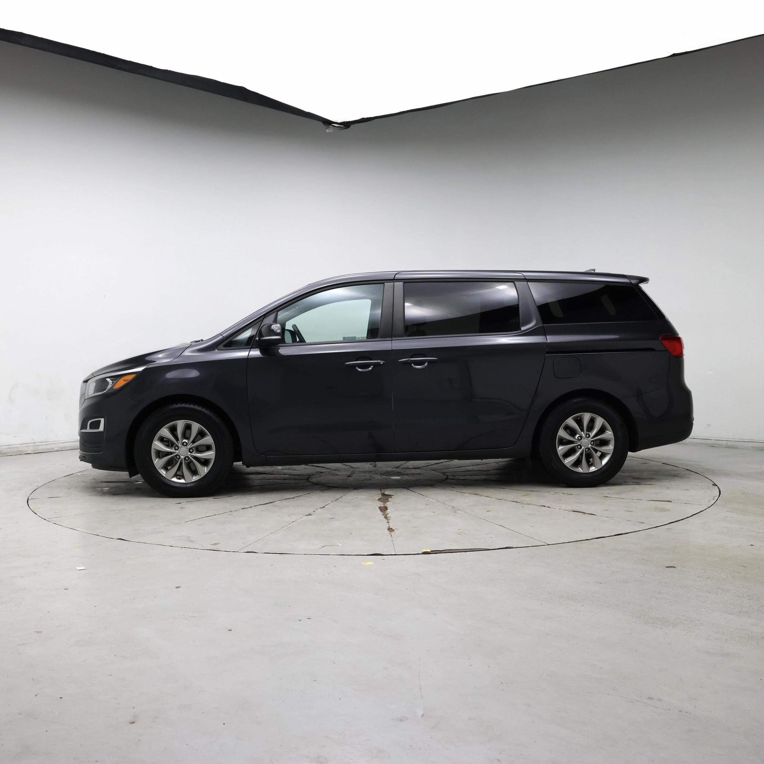 Thumbnail: 2019 Kia Sedona - 3