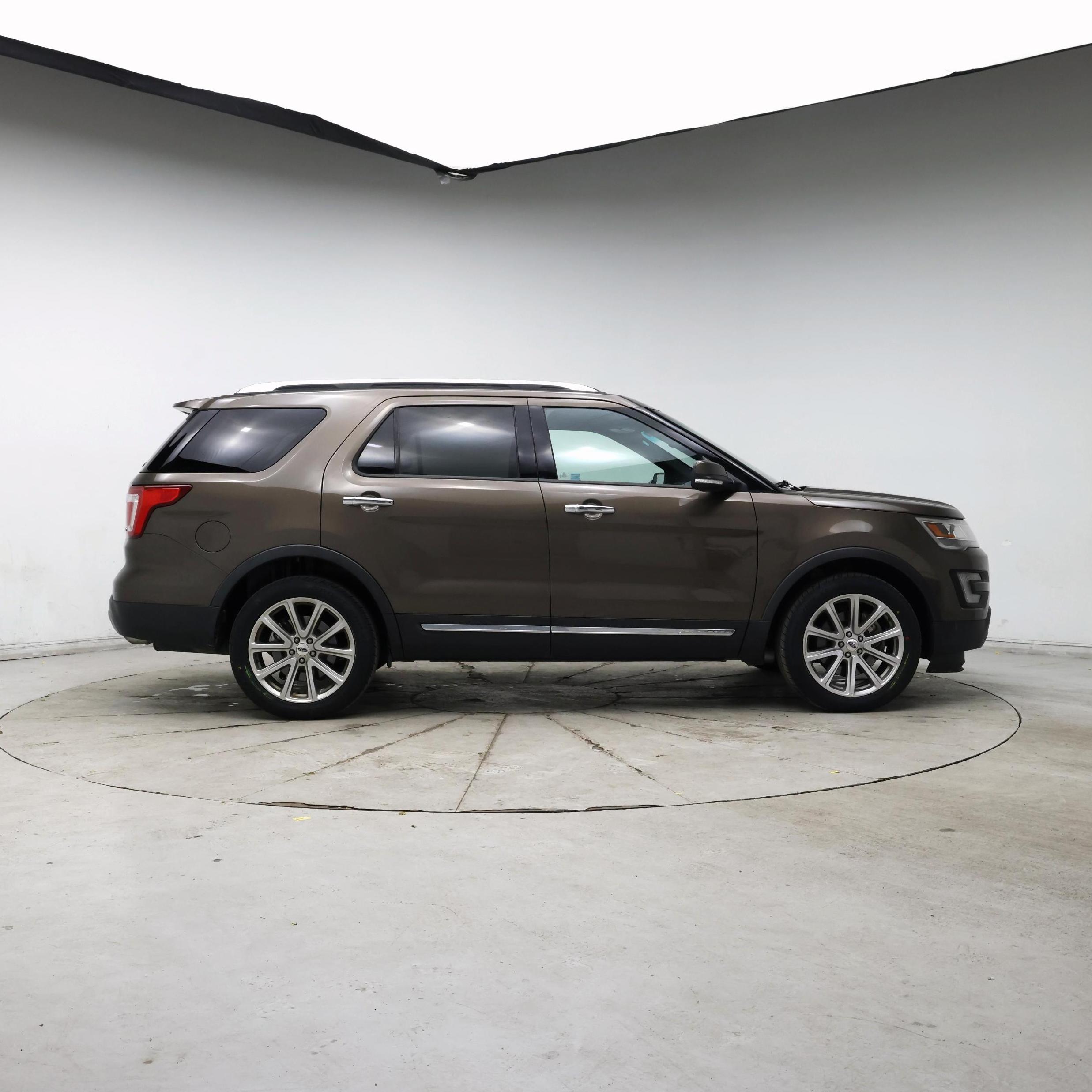 Thumbnail: 2016 Ford Explorer - 7