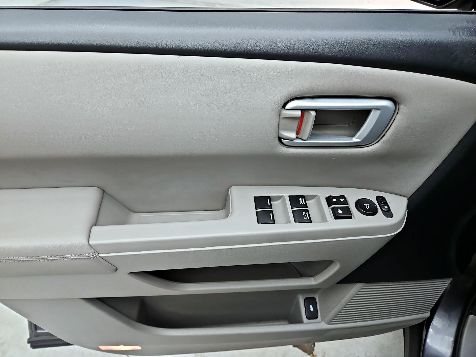 Thumbnail: 2015 Honda Pilot - 12