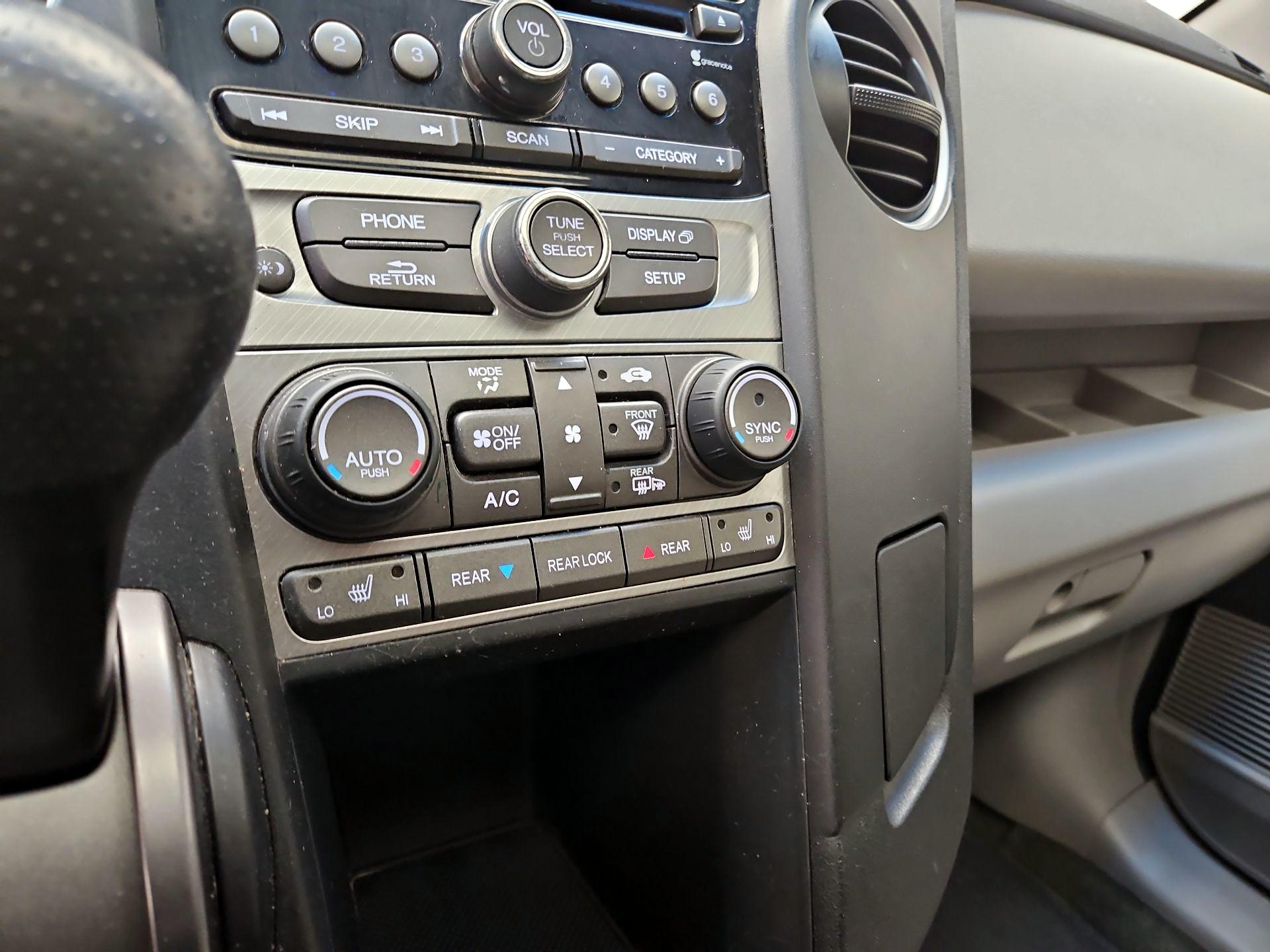 Thumbnail: 2015 Honda Pilot - 16