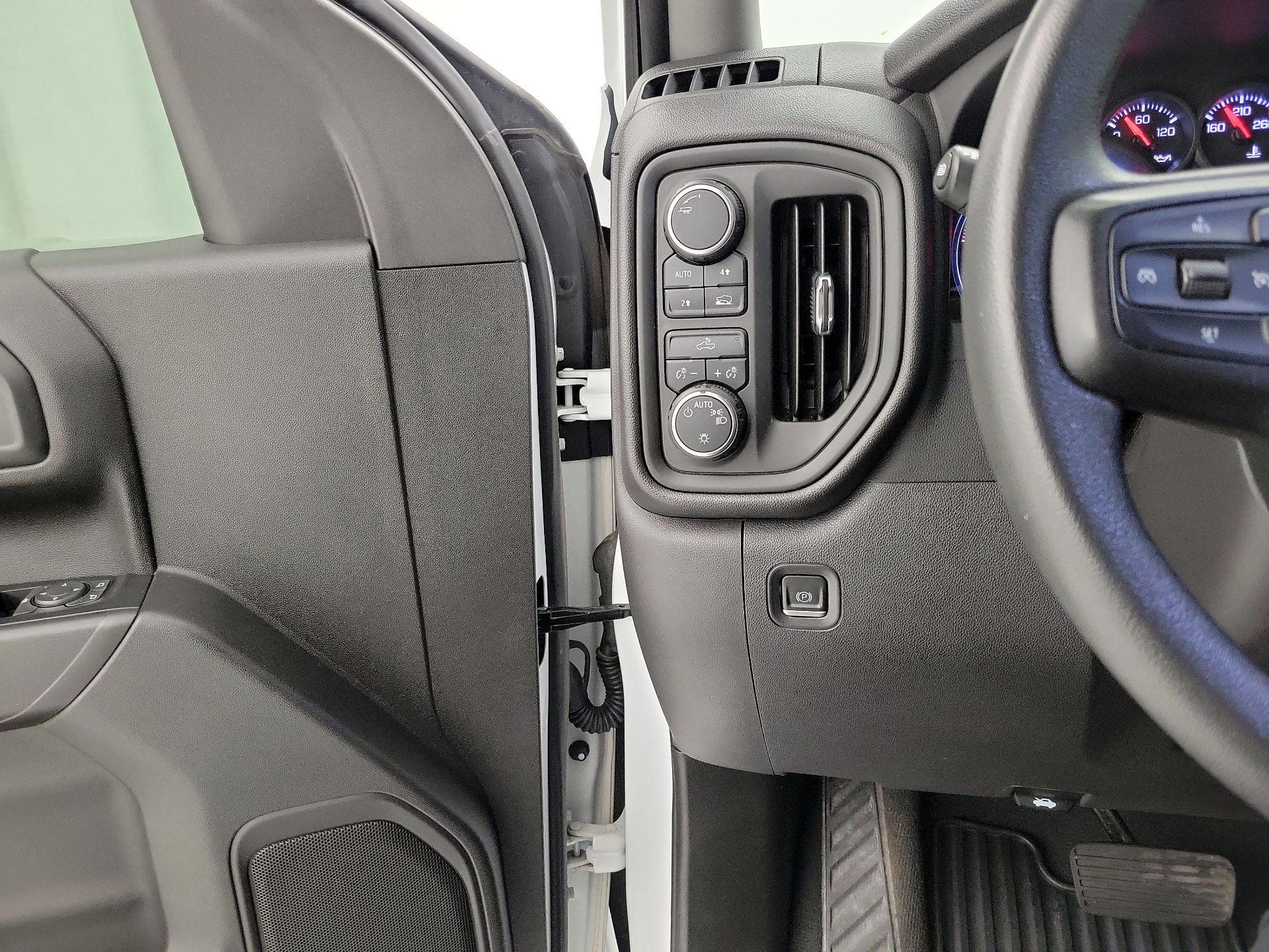 Thumbnail: 2023 Chevrolet Silverado 1500 - 13