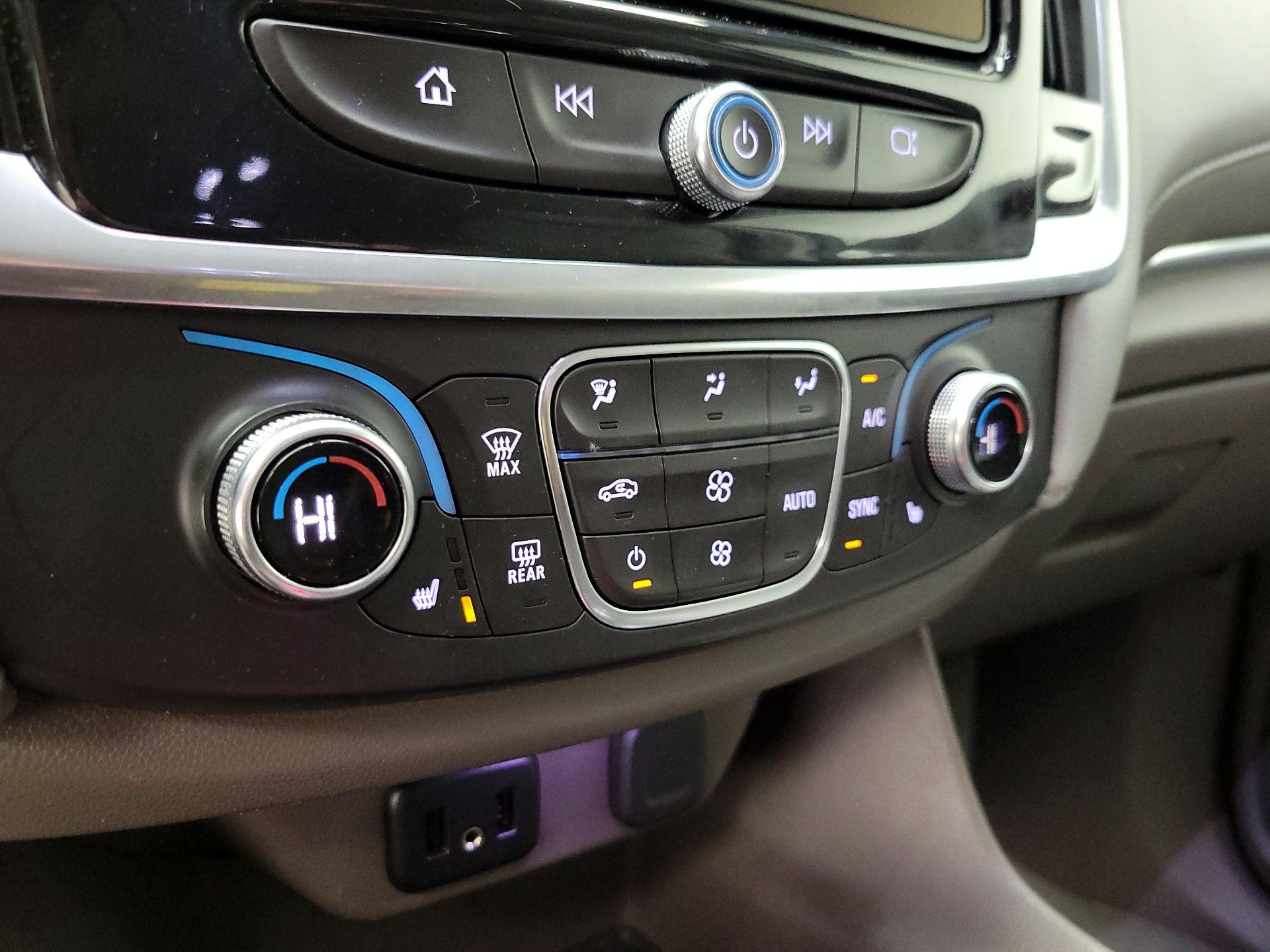 Thumbnail: 2019 Chevrolet Traverse - 16