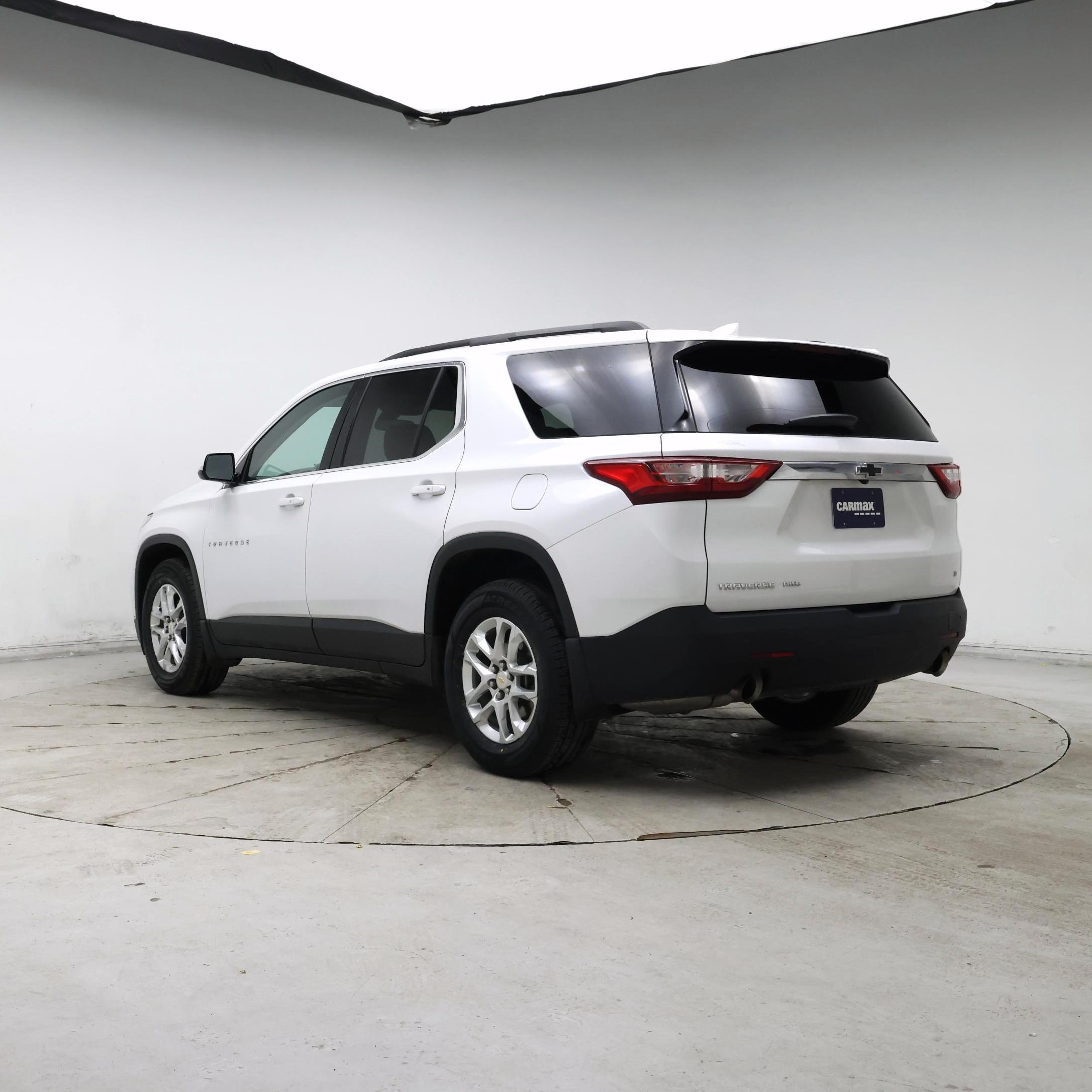 Thumbnail: 2019 Chevrolet Traverse - 2