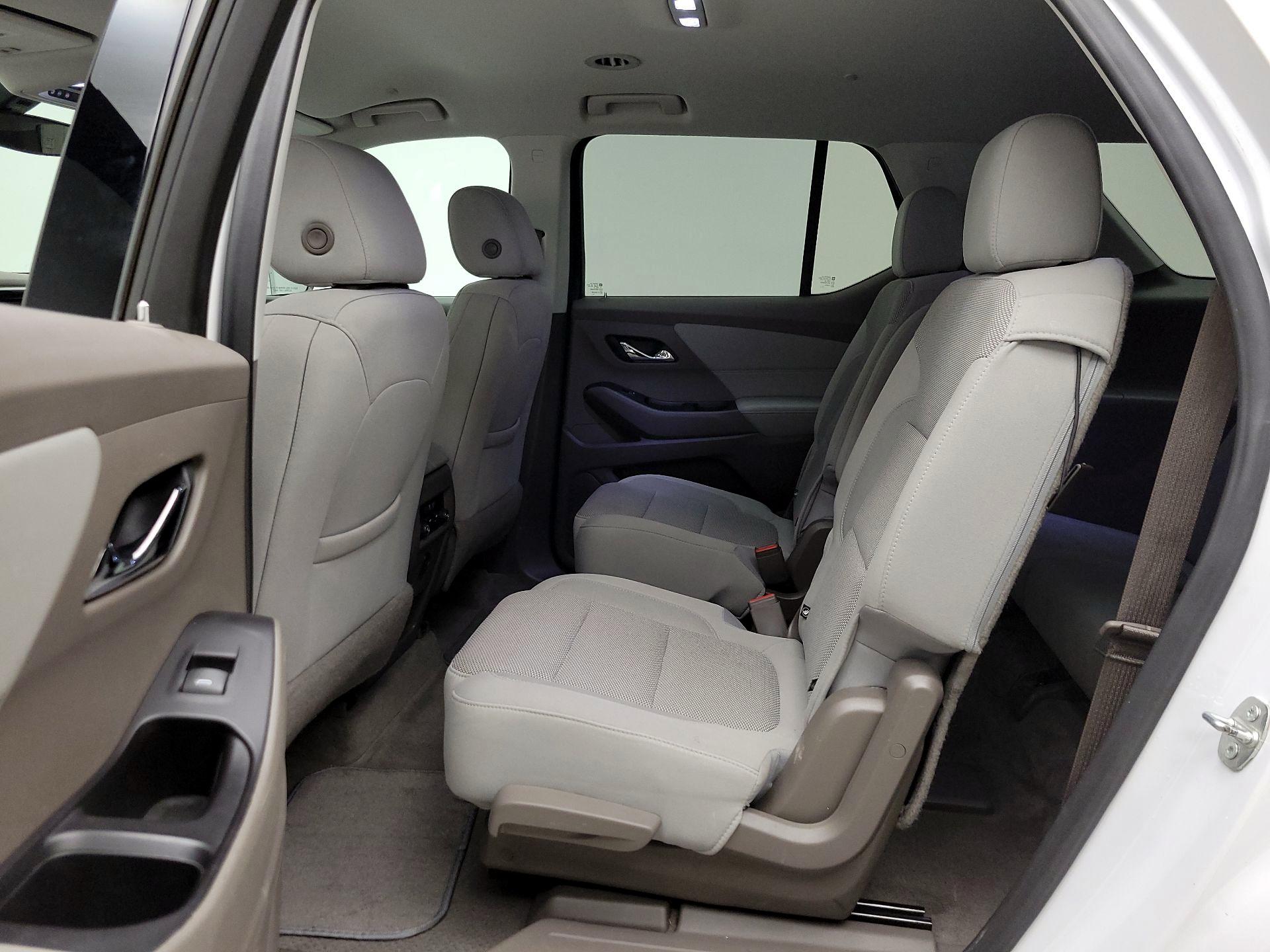 Thumbnail: 2019 Chevrolet Traverse - 19