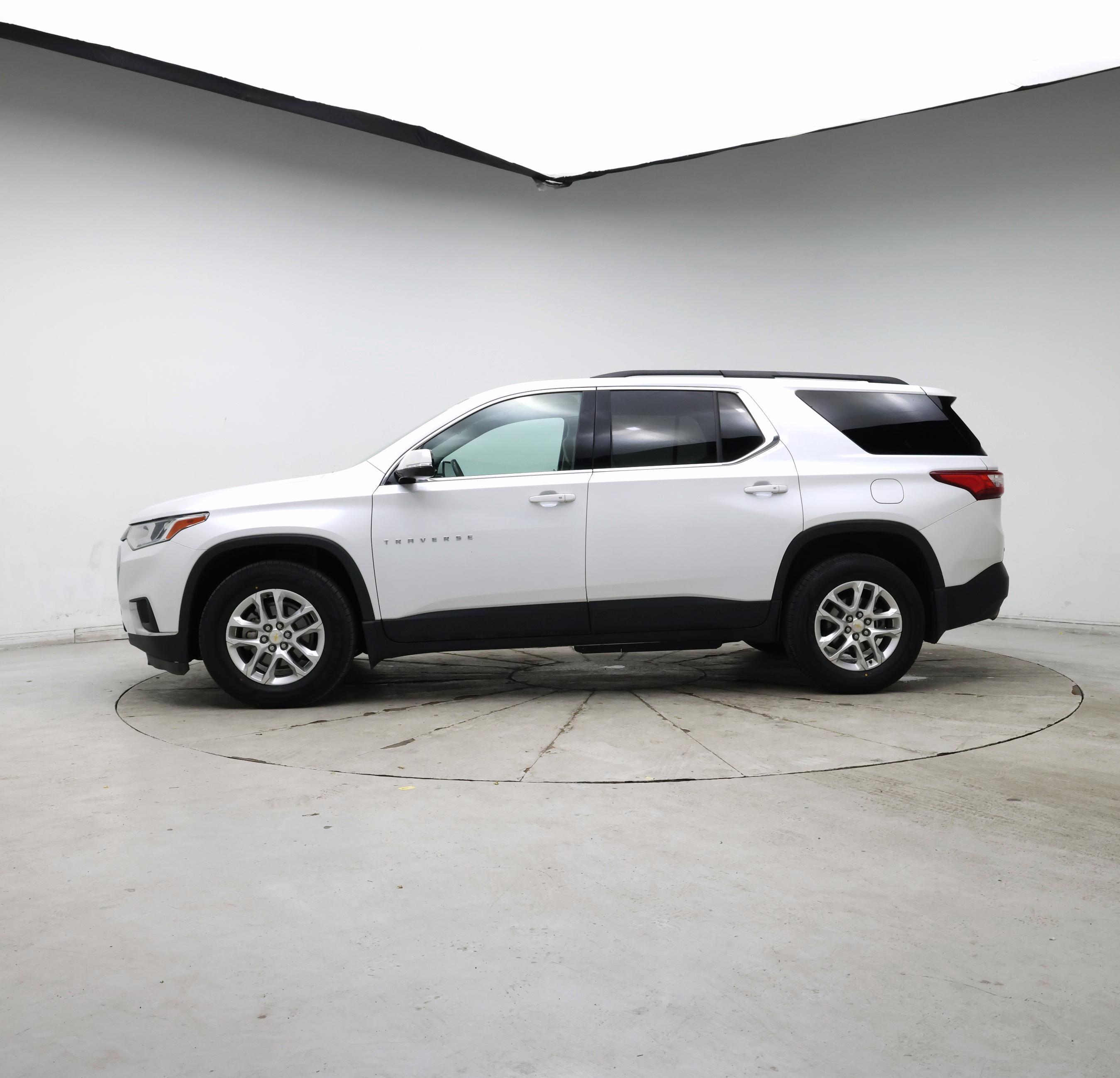 Thumbnail: 2019 Chevrolet Traverse - 3