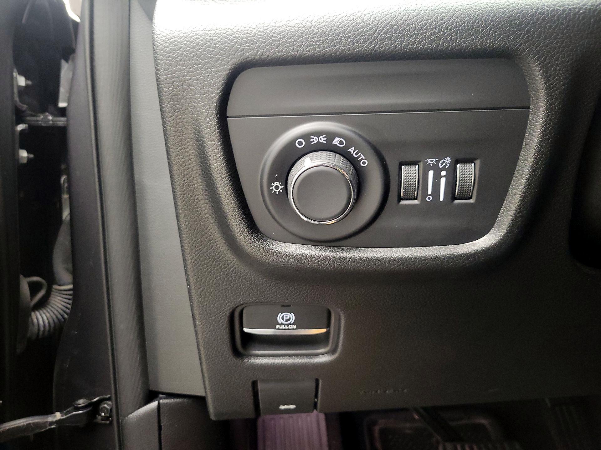 Thumbnail: 2023 Jeep Grand Cherokee - 13