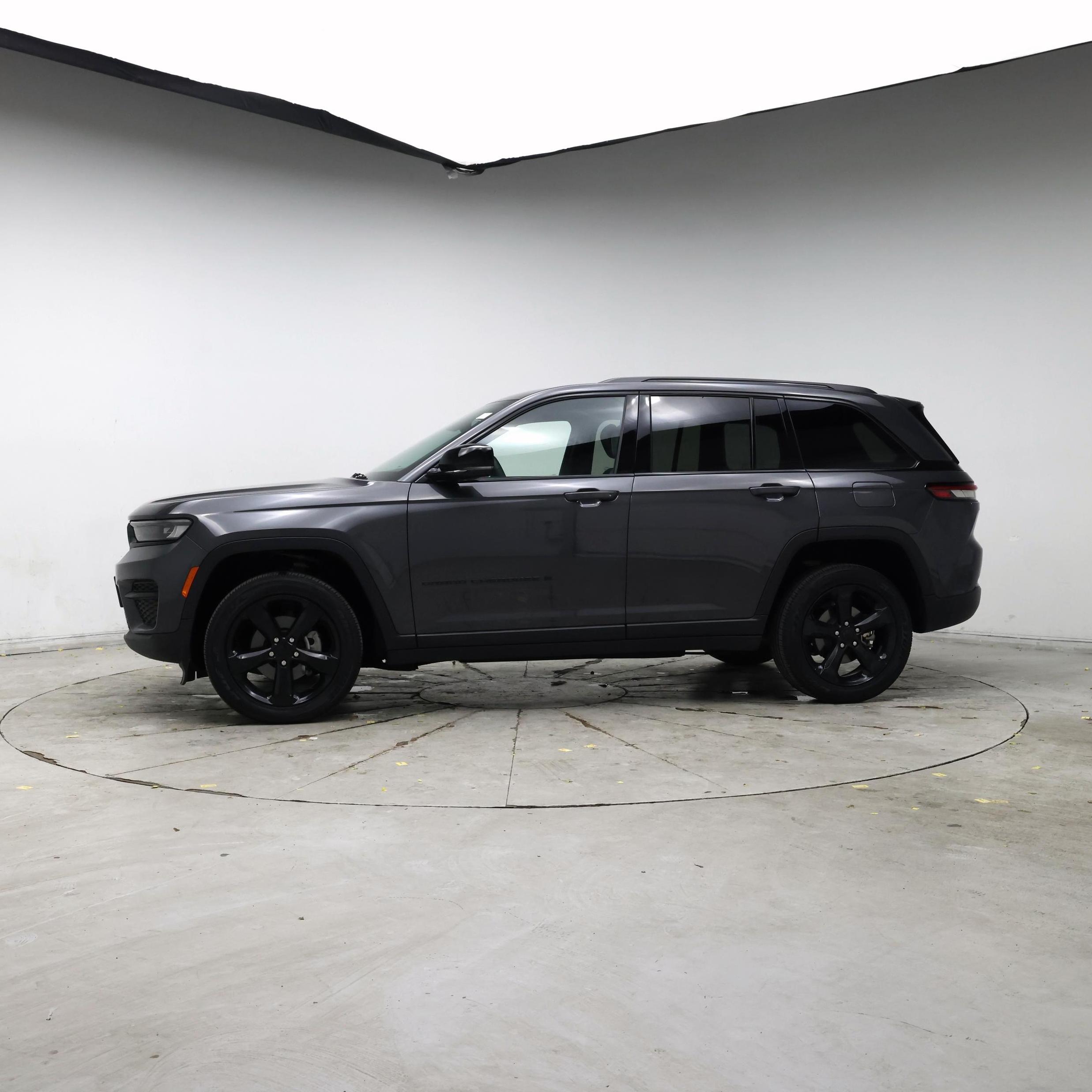 Thumbnail: 2023 Jeep Grand Cherokee - 3