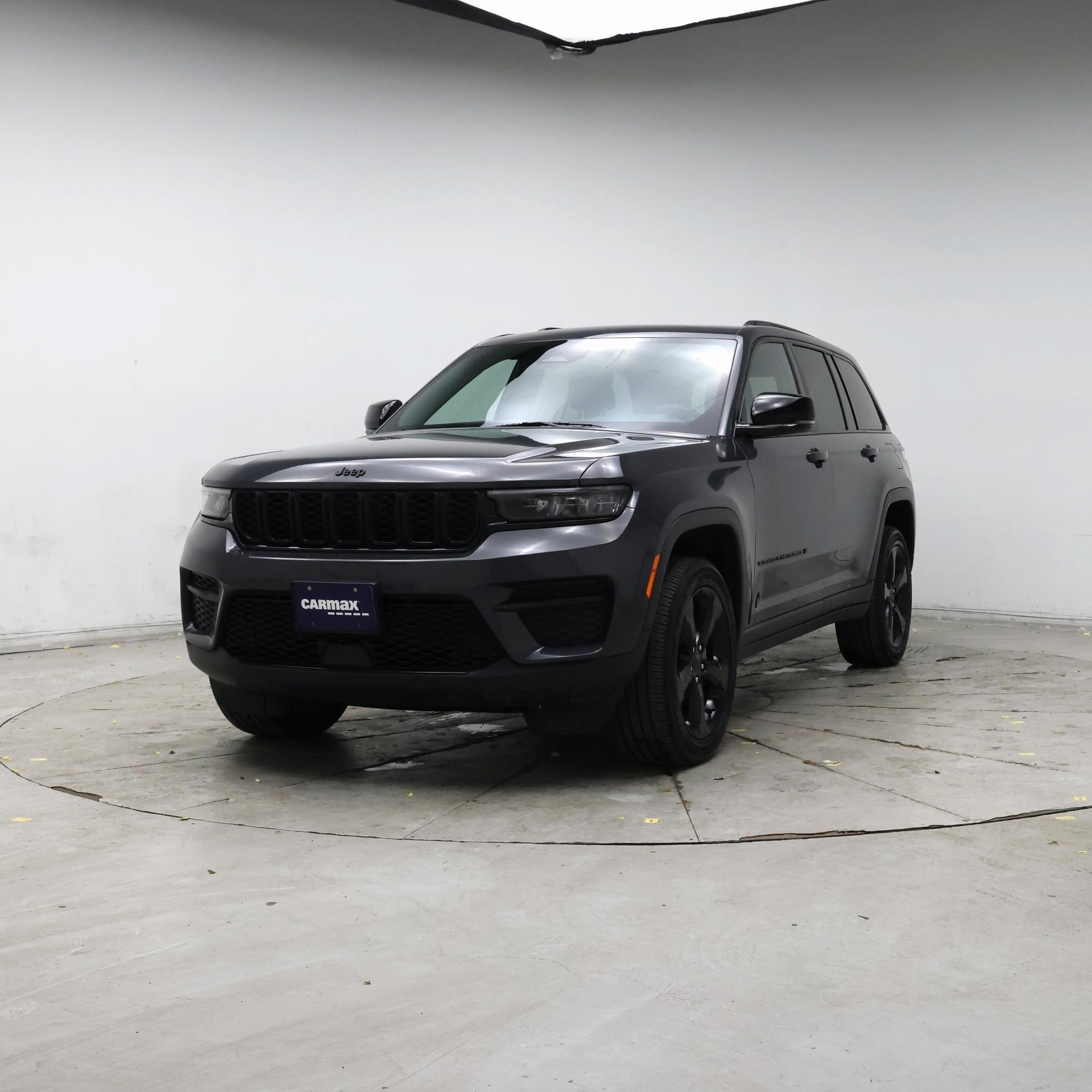 Thumbnail: 2023 Jeep Grand Cherokee - 4