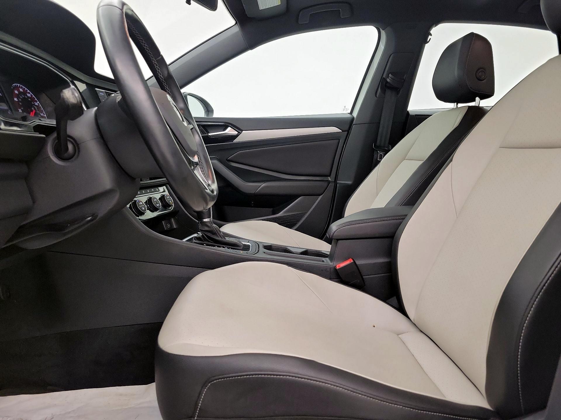 Thumbnail: 2019 Volkswagen Jetta - 11