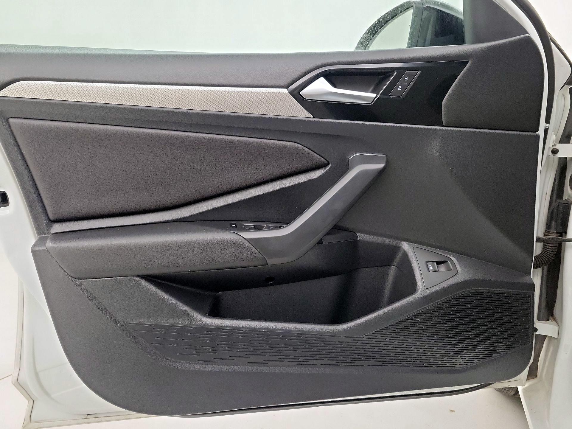 Thumbnail: 2019 Volkswagen Jetta - 12