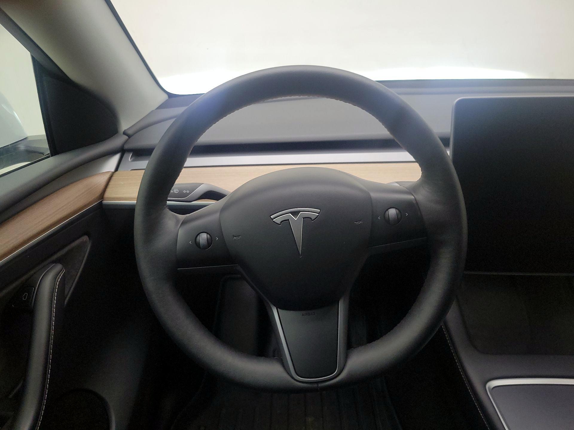 Thumbnail: 2023 Tesla Model Y - 10