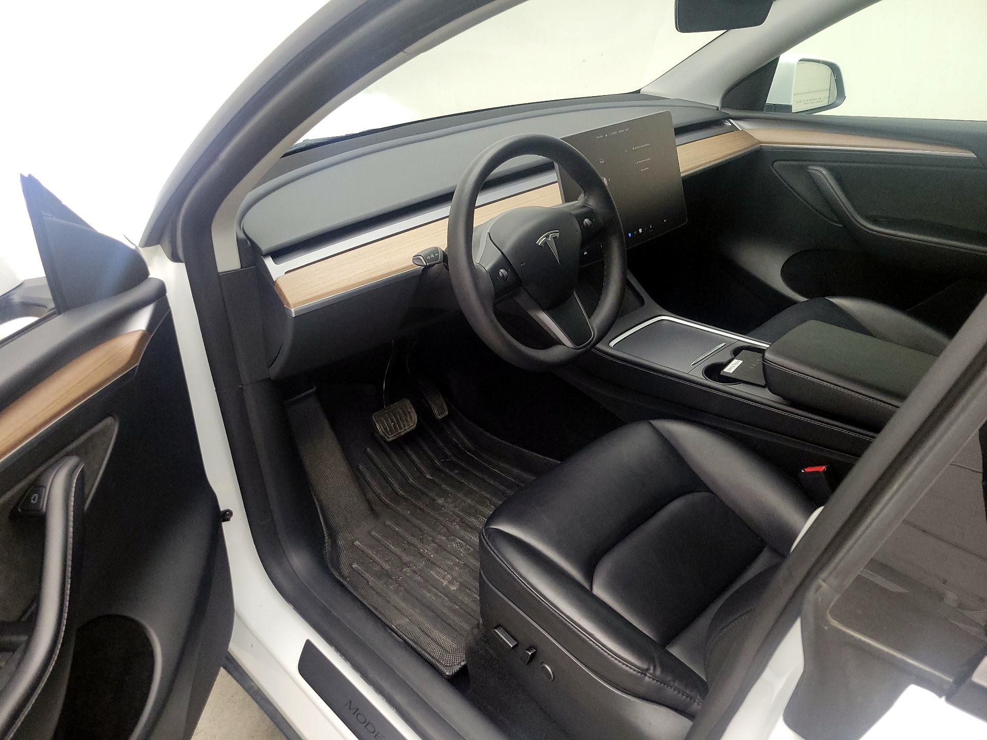 Thumbnail: 2023 Tesla Model Y - 11