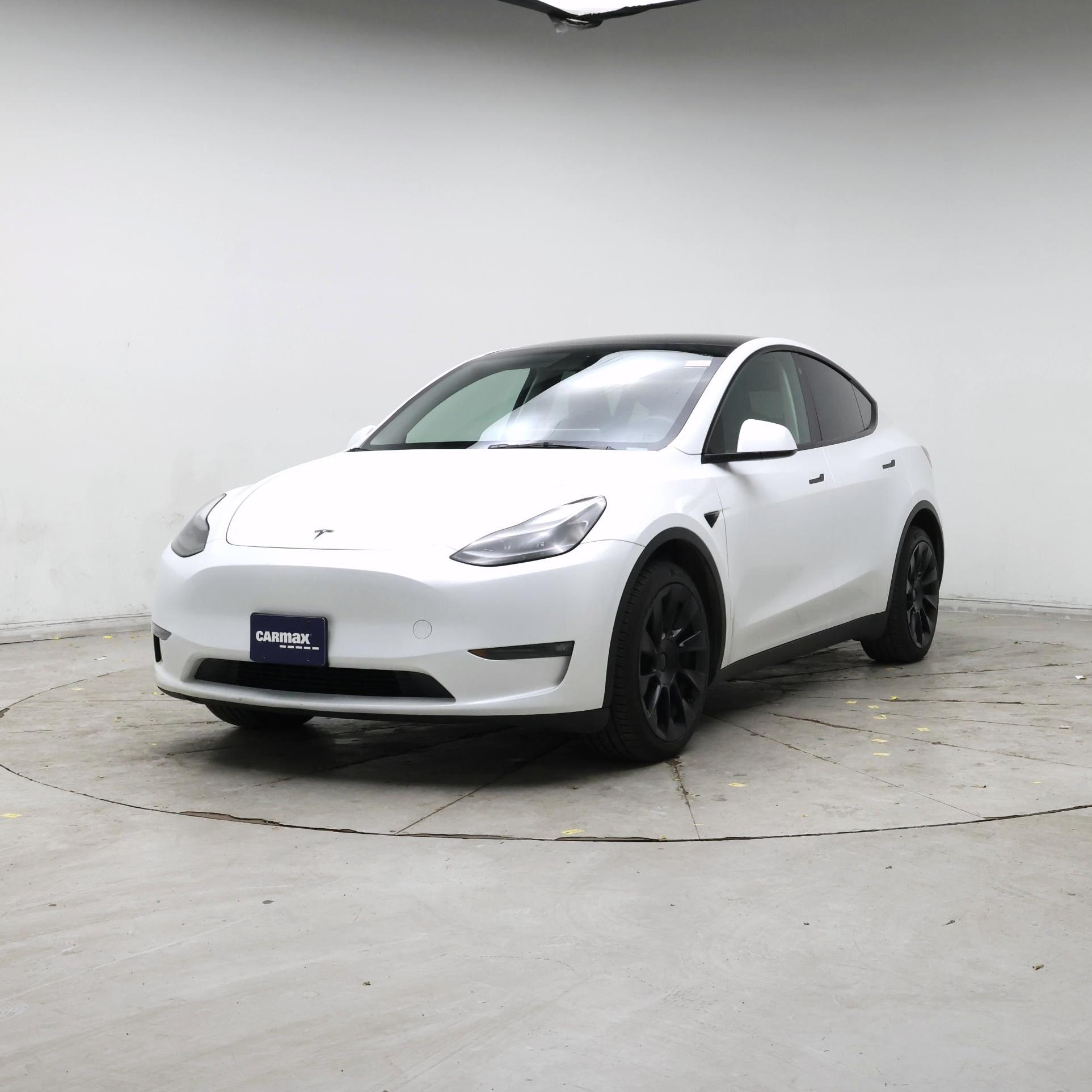 Thumbnail: 2023 Tesla Model Y - 4