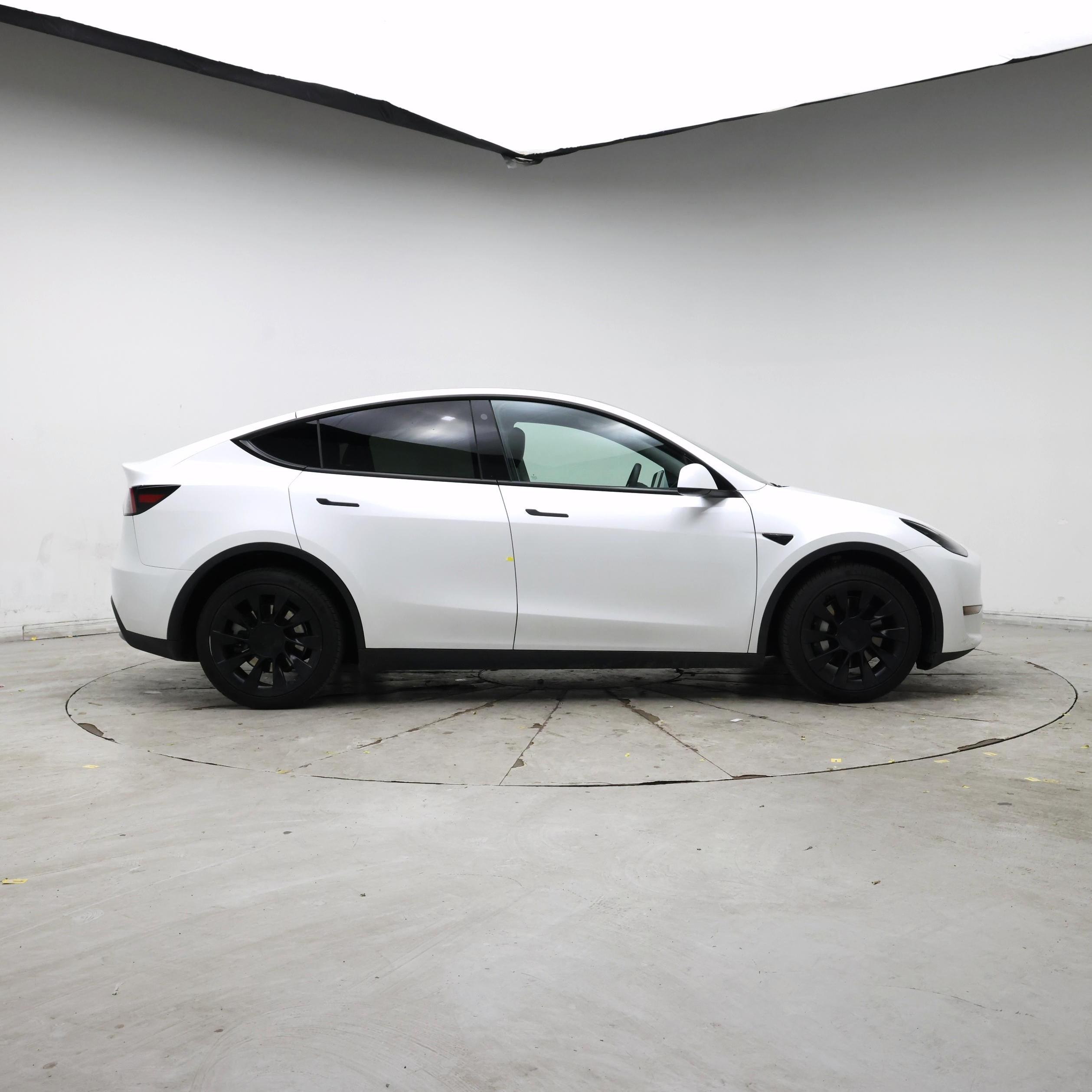 Thumbnail: 2023 Tesla Model Y - 7