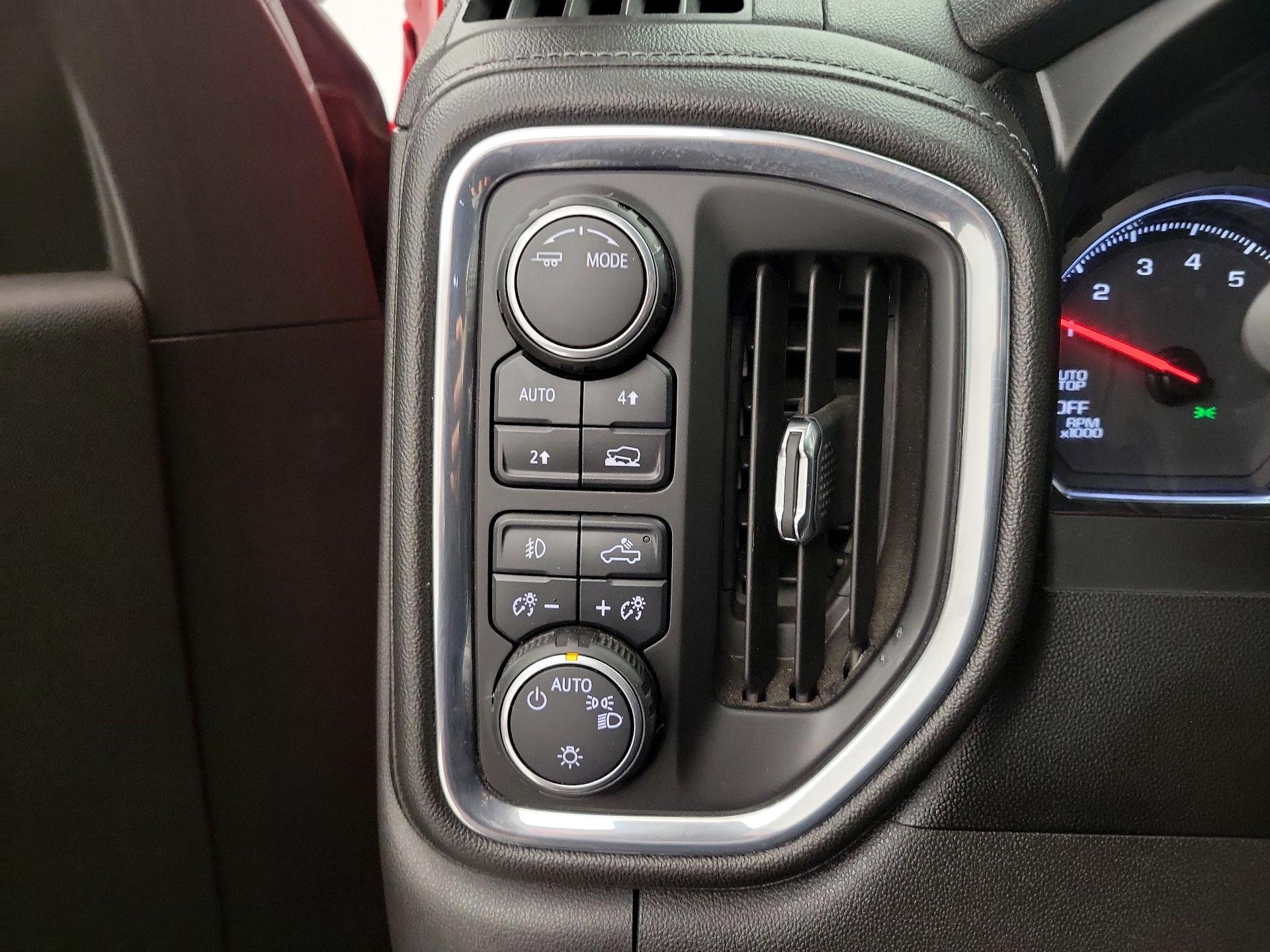 Thumbnail: 2020 Chevrolet Silverado 1500 - 13